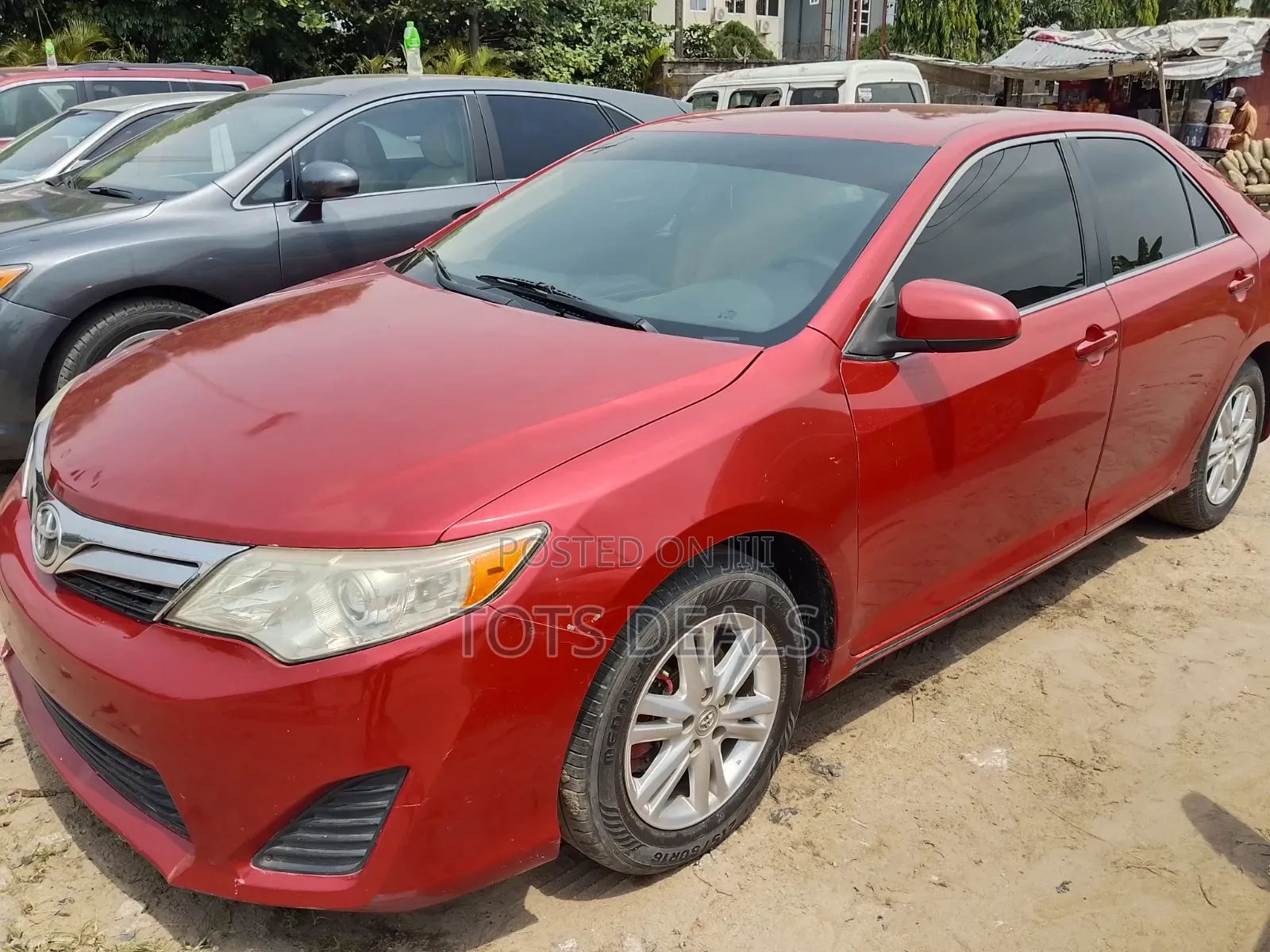 Toyota Camry LE 4dr Sedan (2.5L 4cyl 6A) 2014 Red