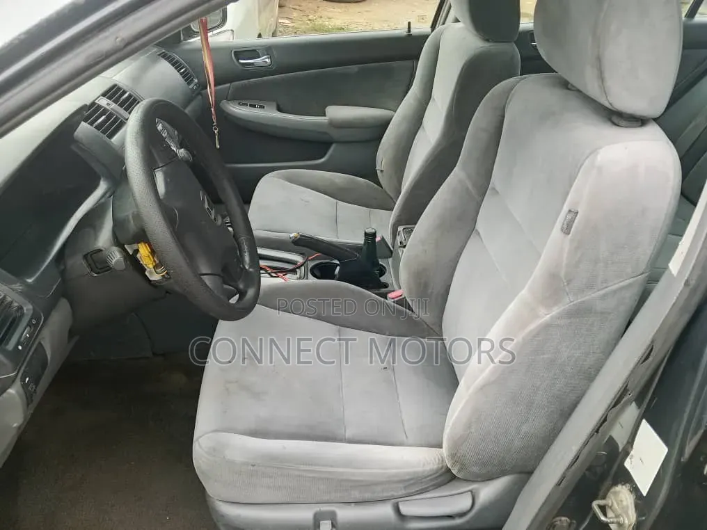 Honda Accord 2005 Gray
