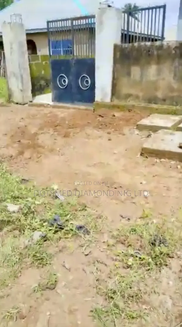 5bdrm Bungalow in Ibadan Polytechnic/University for sale