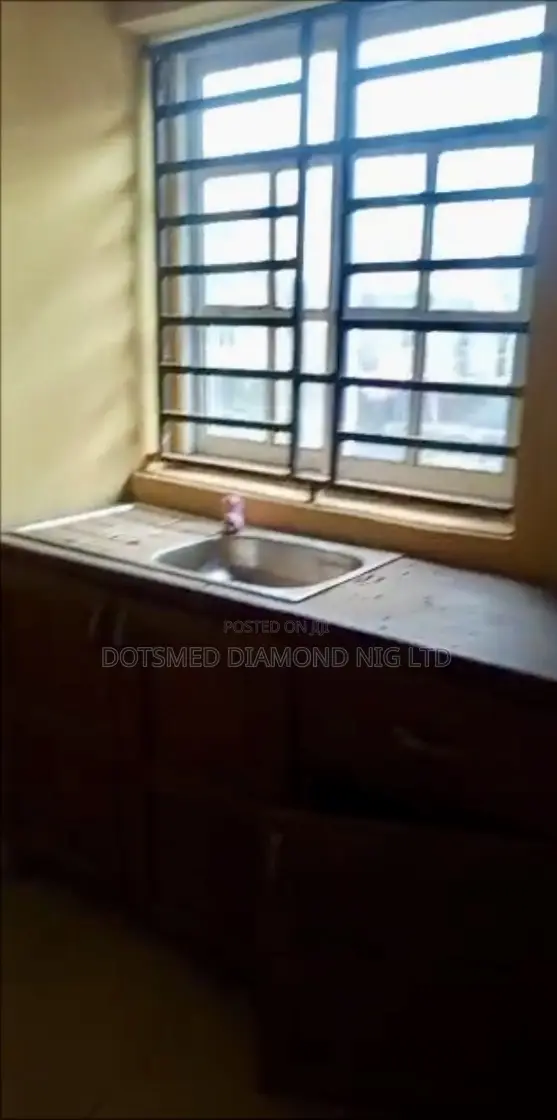 5bdrm Bungalow in Ibadan Polytechnic/University for sale