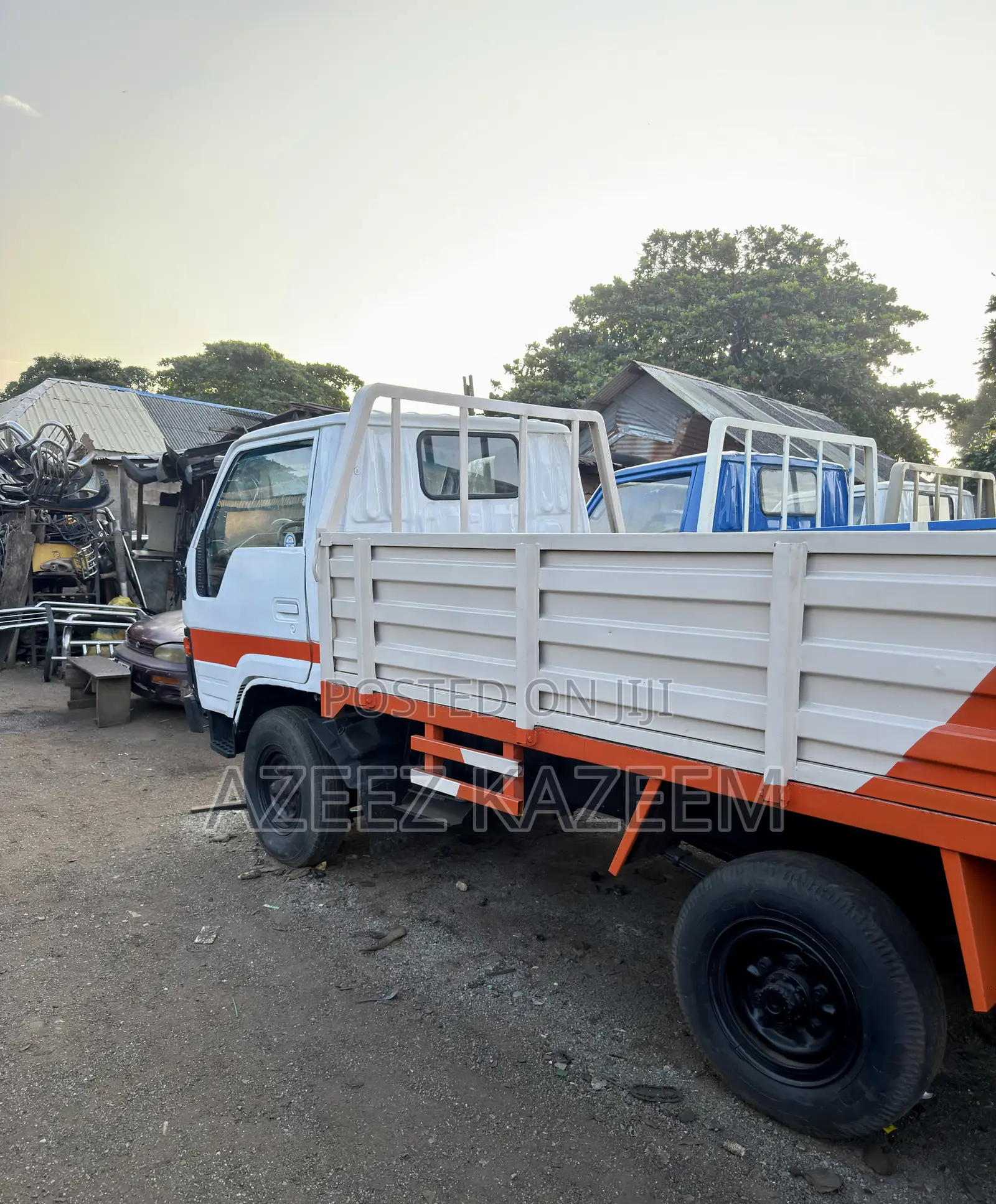 Toyota Dyna 200 Four Tyres 3RZ Injector Engine