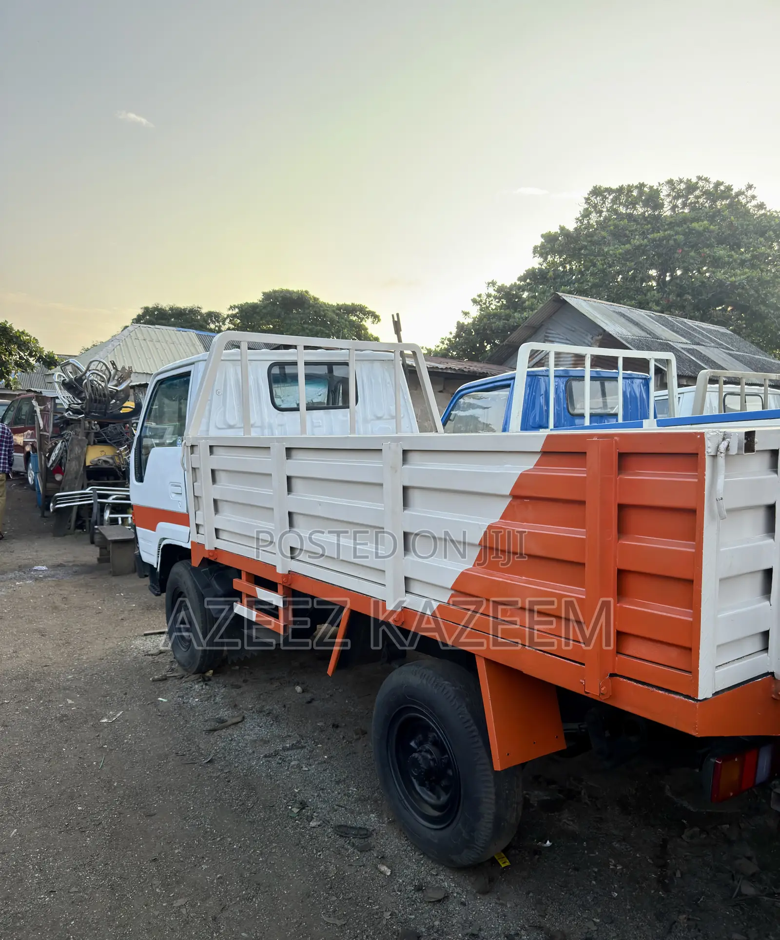 Toyota Dyna 200 Four Tyres 3RZ Injector Engine