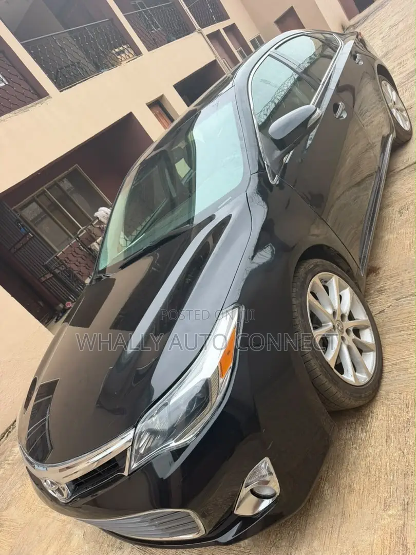 Toyota Avalon Limited 4dr Sedan (3.5L 6cyl 6A) 2015 Black