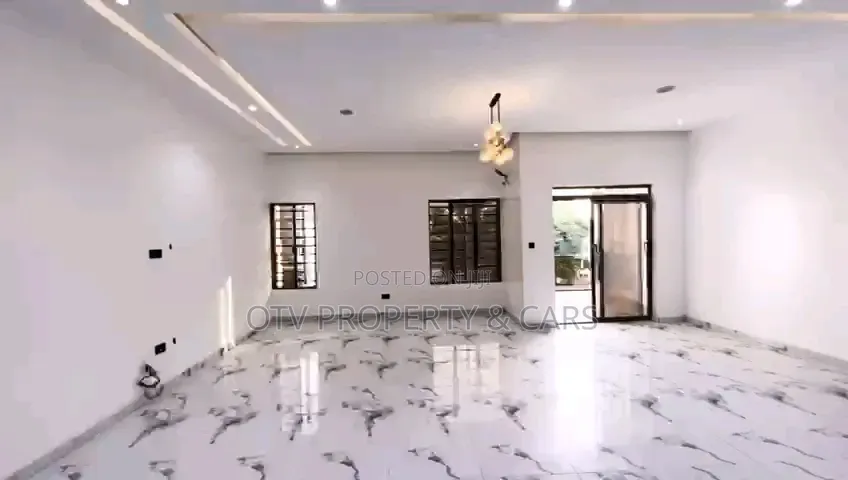 4bdrm Townhouse/Terrace in Lekki Phase 1 for sale