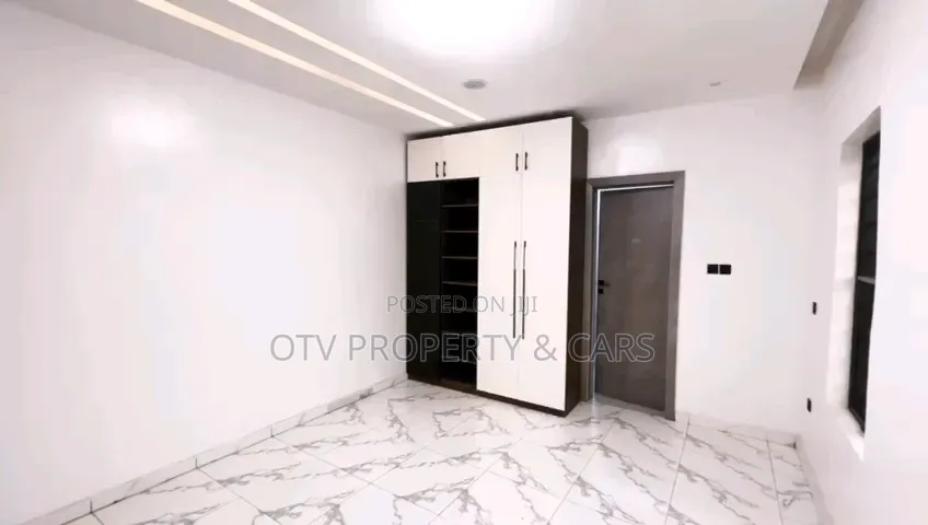 4bdrm Townhouse/Terrace in Lekki Phase 1 for sale