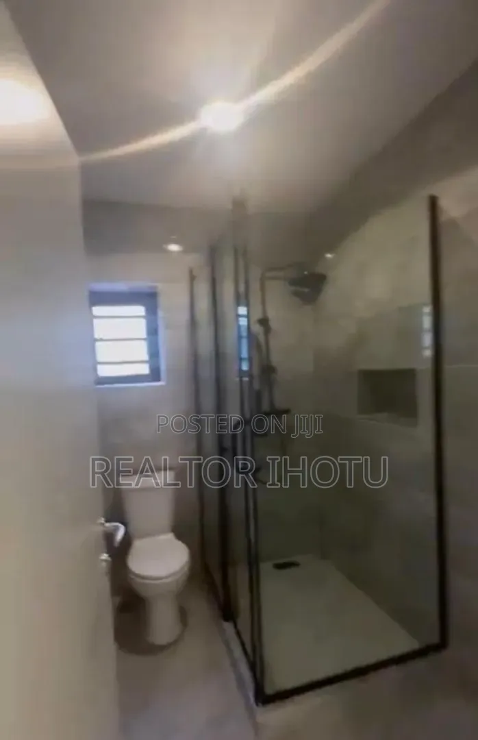 4bdrm Duplex in FHA for sale
