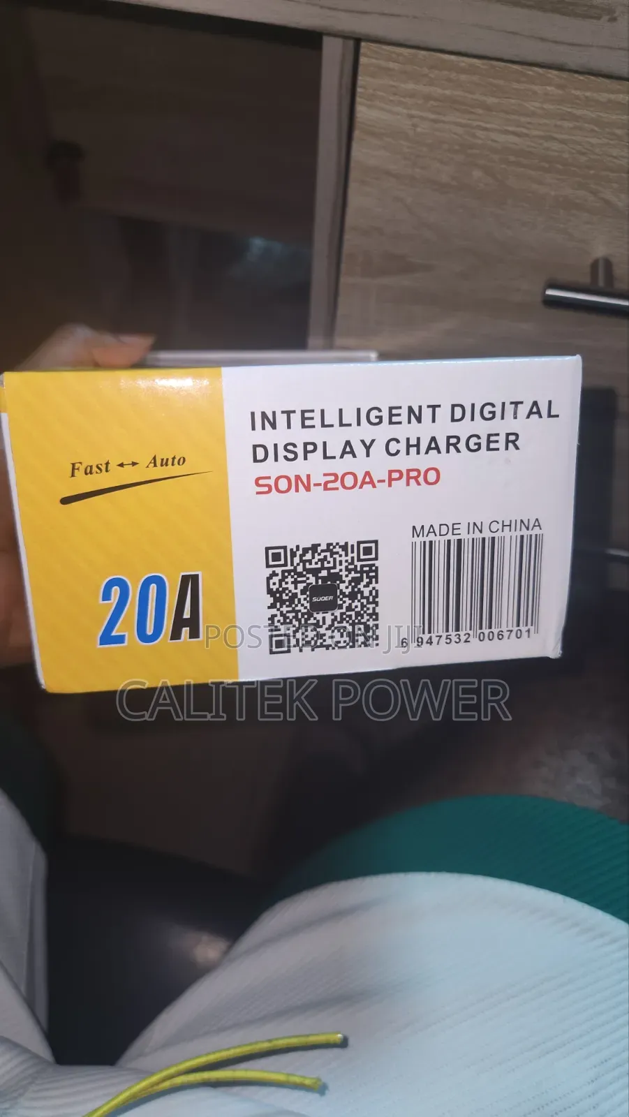 20 Amps 12/24Volts Charger Suoer