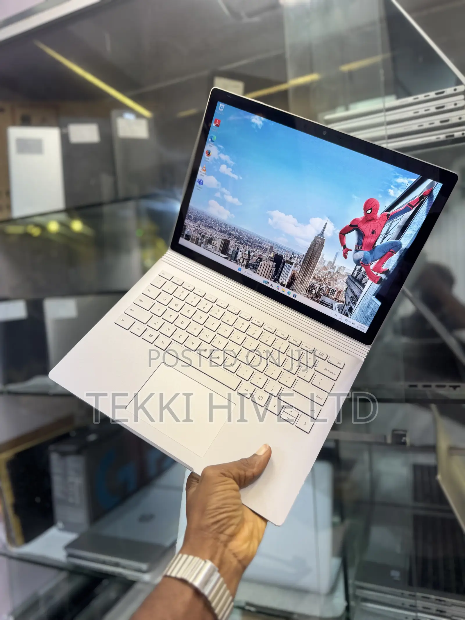 Laptop Microsoft Surface Book 2 16GB Intel Core i7 SSD 1T