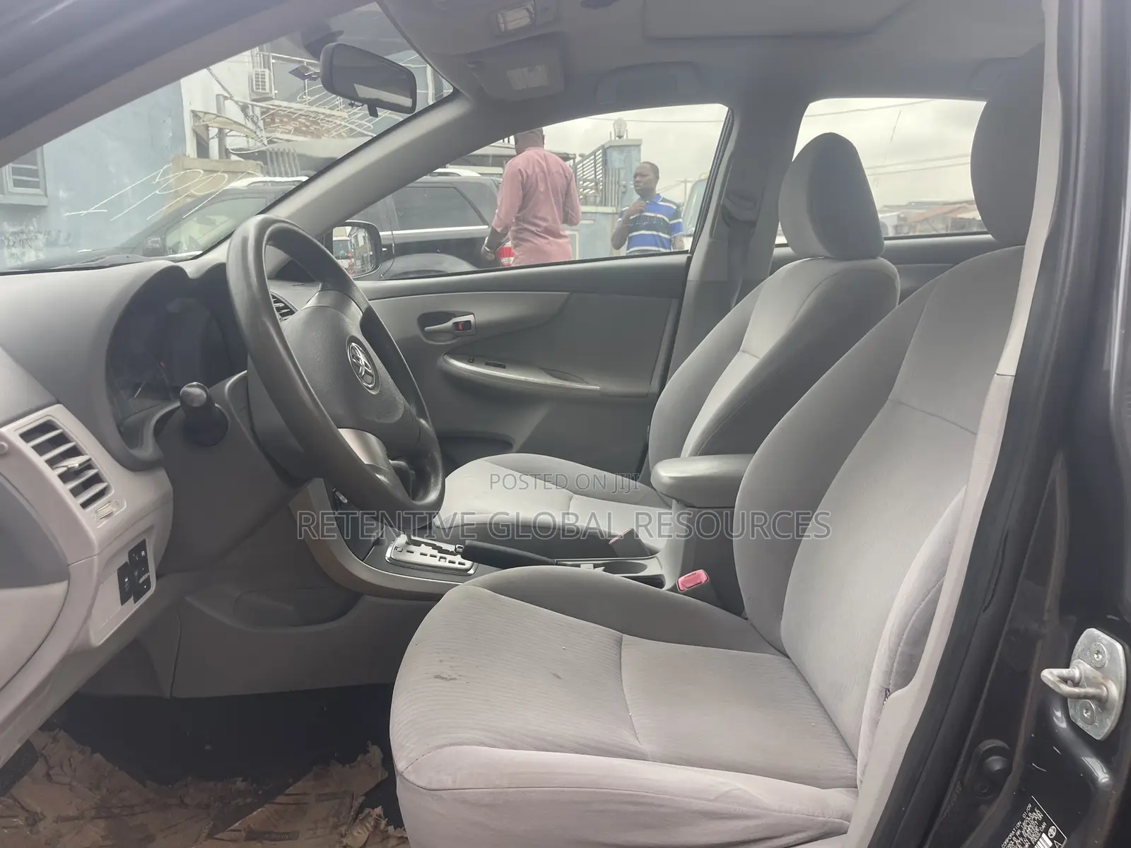 Toyota Corolla LE 4dr Sedan (1.8L 4 cyl 4A) 2009 Gray