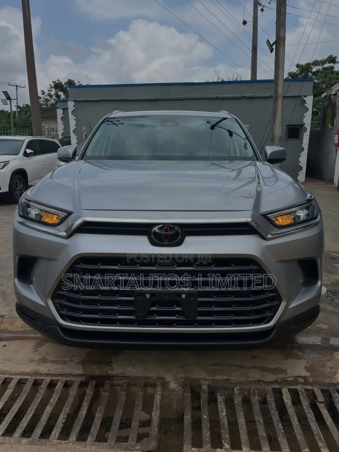 Toyota Grand Highlander XLE AWD 2024 Silver