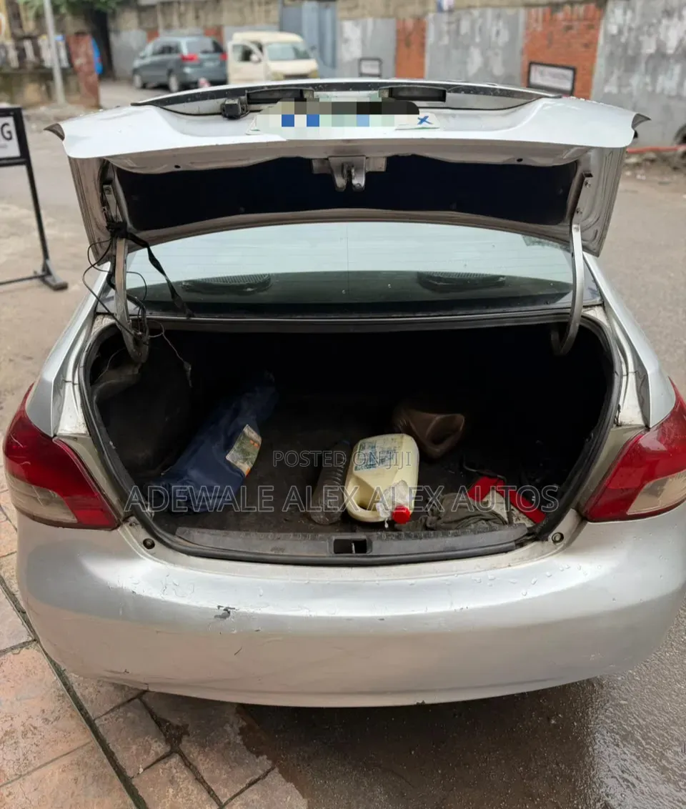 Toyota Yaris 2008 Silver