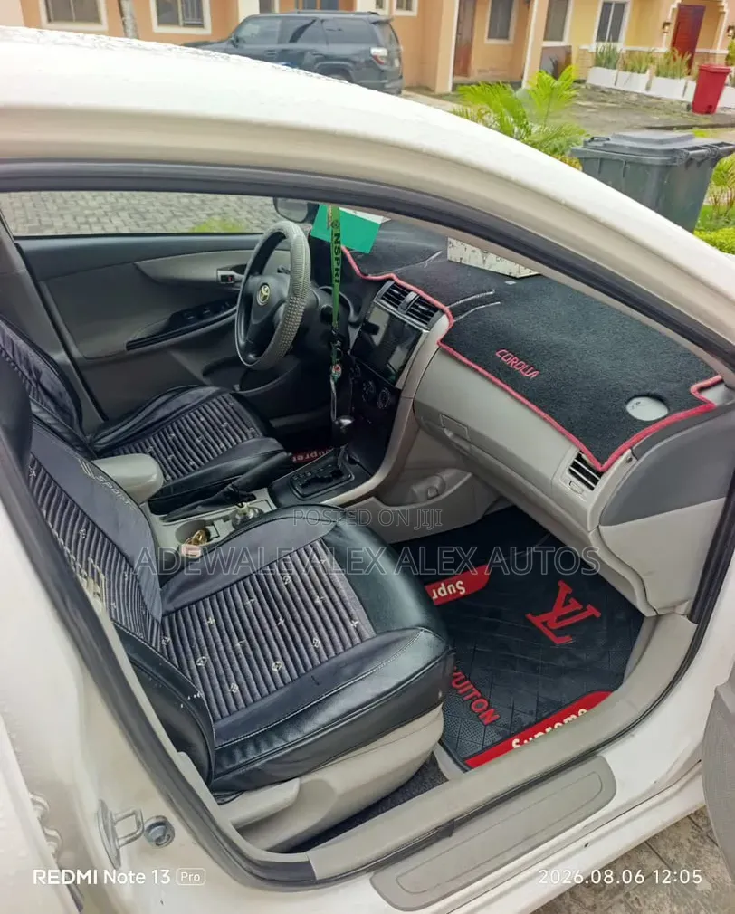 Toyota Corolla 2010 White