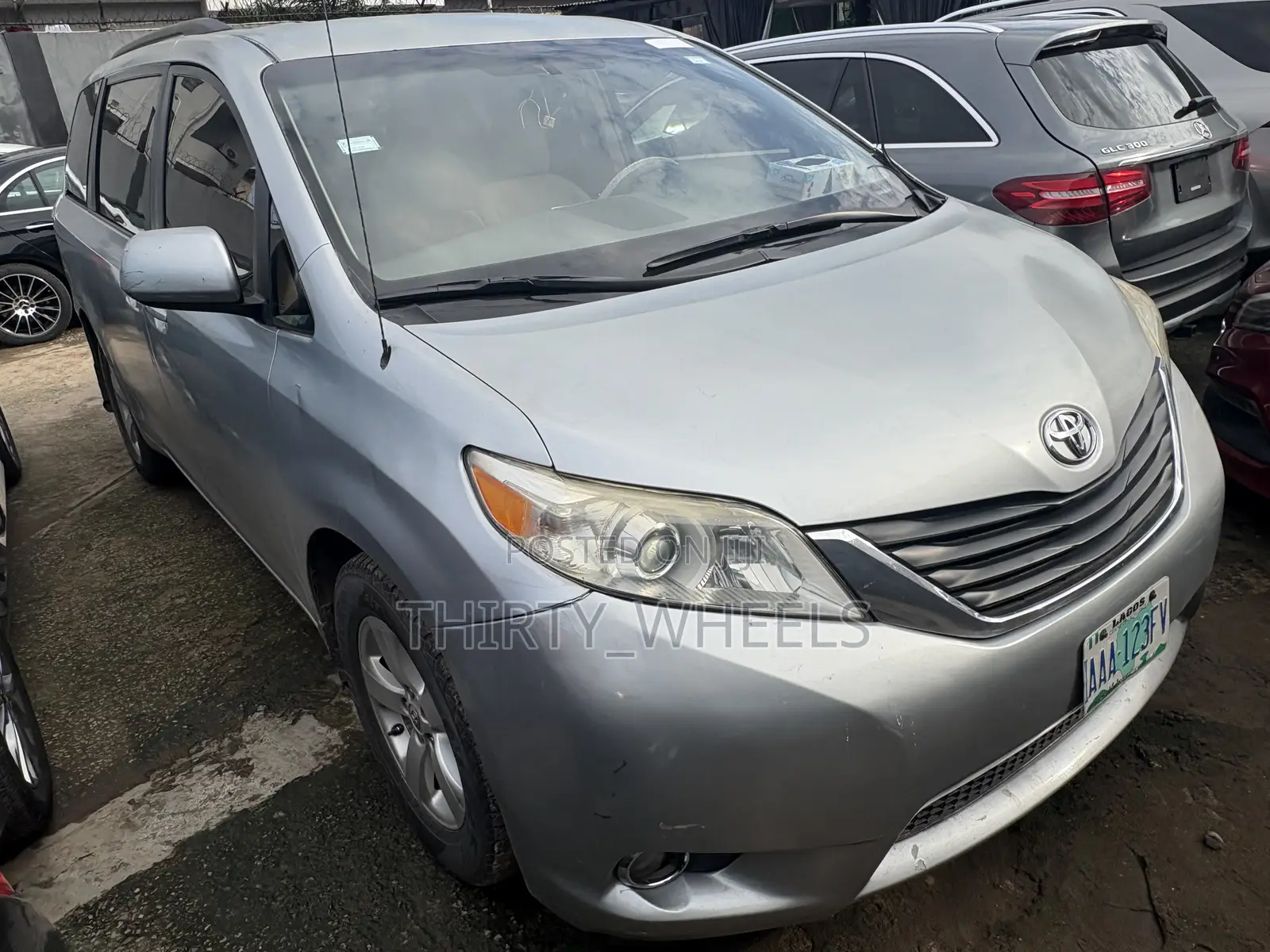 Toyota Sienna 2012