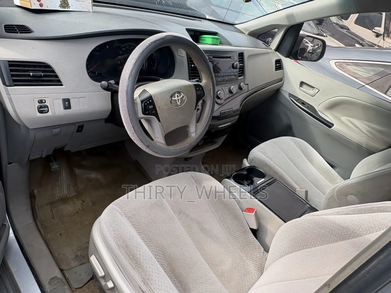 Toyota Sienna 2012