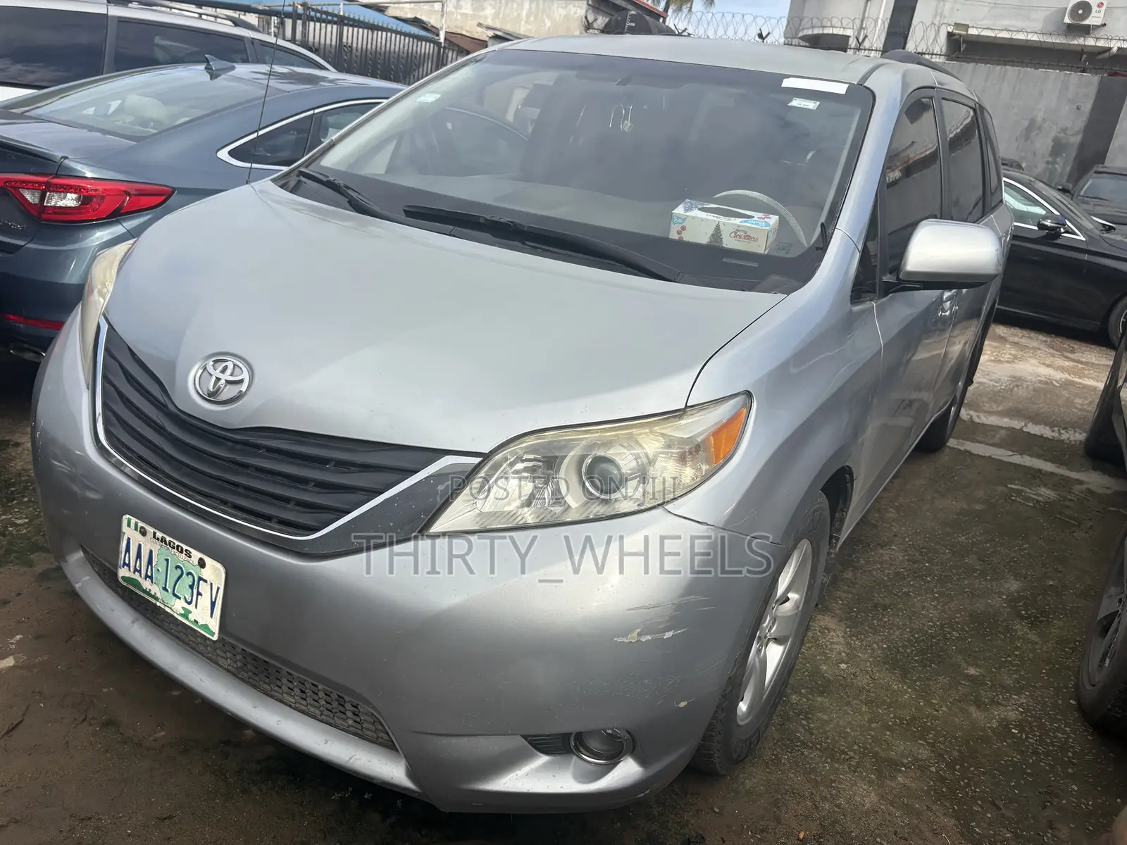 Toyota Sienna 2012