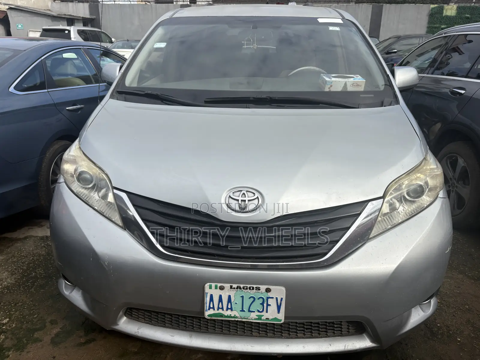 Toyota Sienna 2012