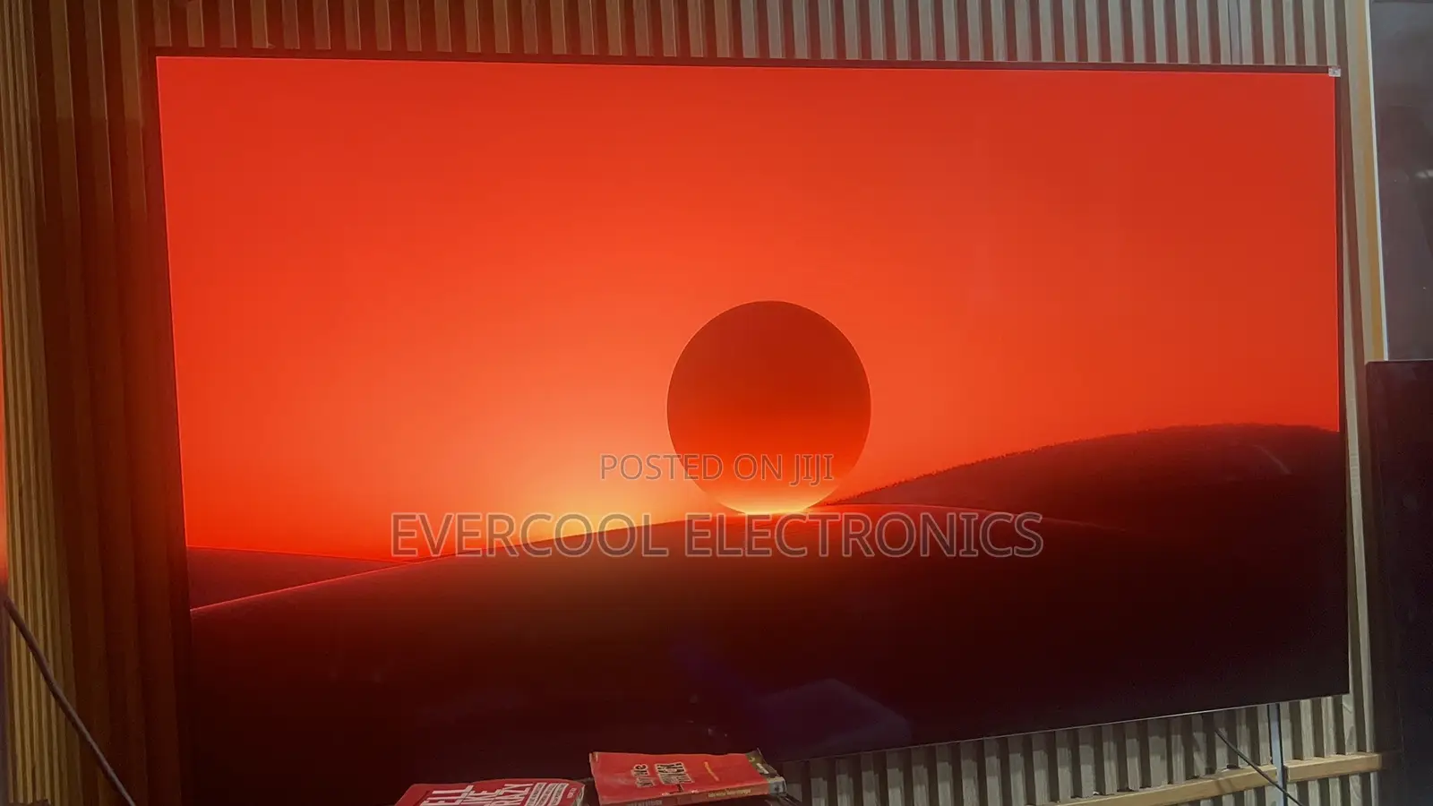 Premium LG OLED B4 77” – Where Luxury Meets Performance!