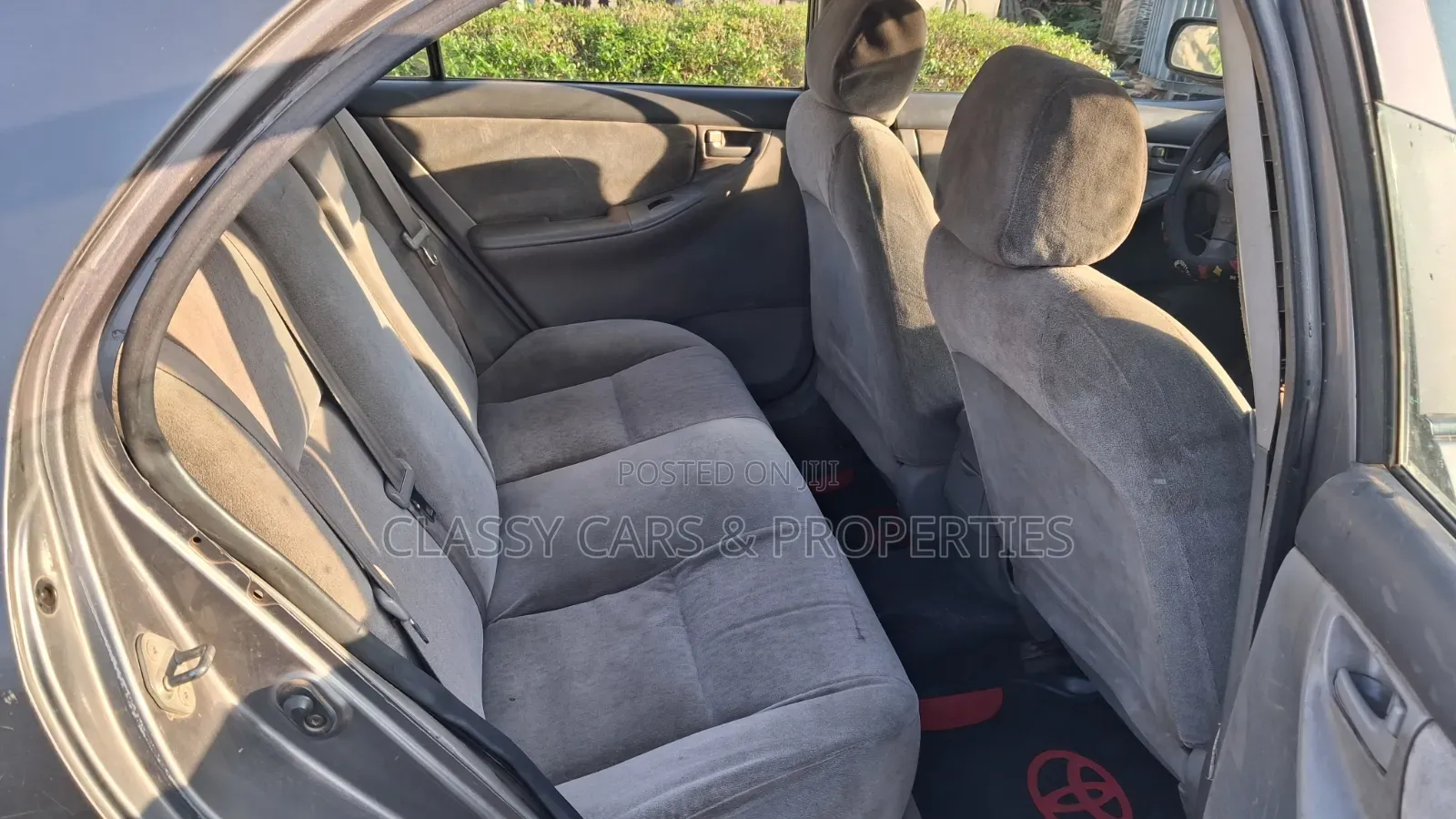 Toyota Corolla LE 2004 Gray