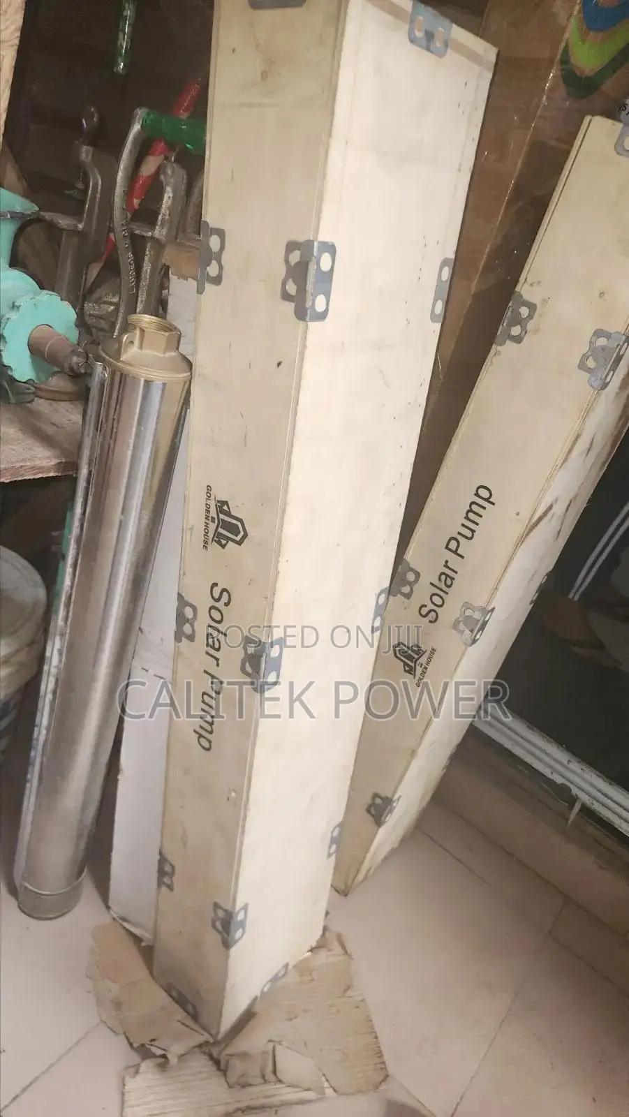 2hp AC/Dc Submersible Pump (Golden House)