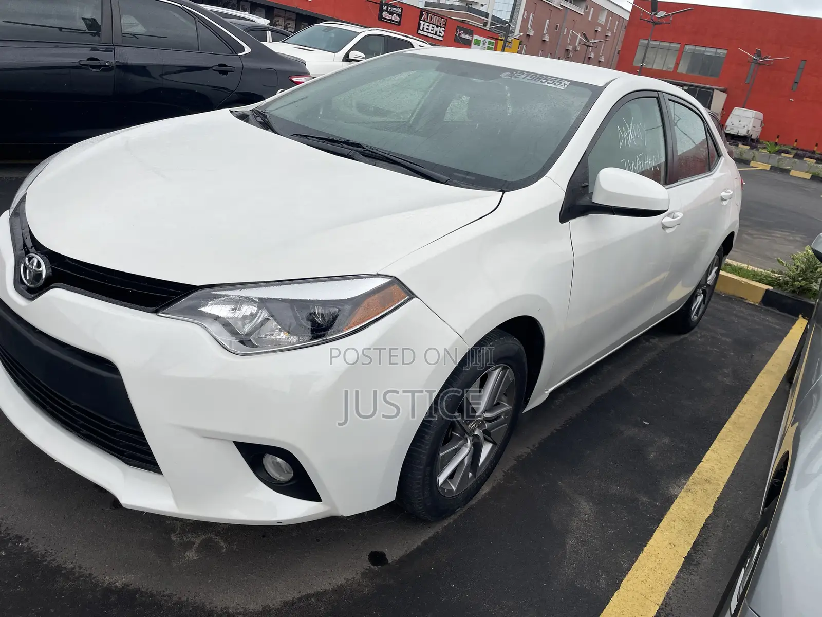 Toyota Corolla LE Eco 4dr Sedan (1.8L 4cyl CVT) 2014 White