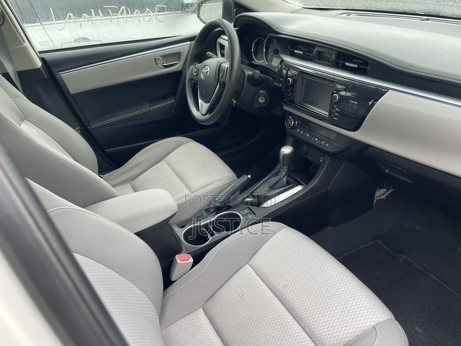 Toyota Corolla LE Eco 4dr Sedan (1.8L 4cyl CVT) 2014 White