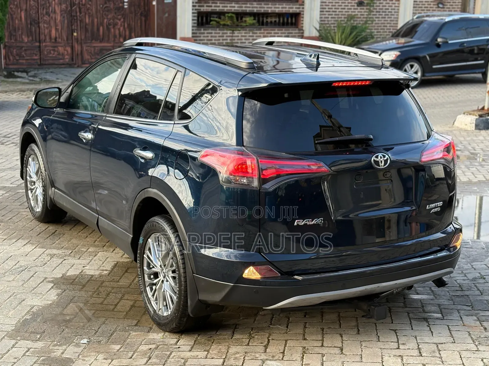 Toyota RAV4 Limited 4dr SUV AWD (2.5L 4cyl 6A) 2018 Blue