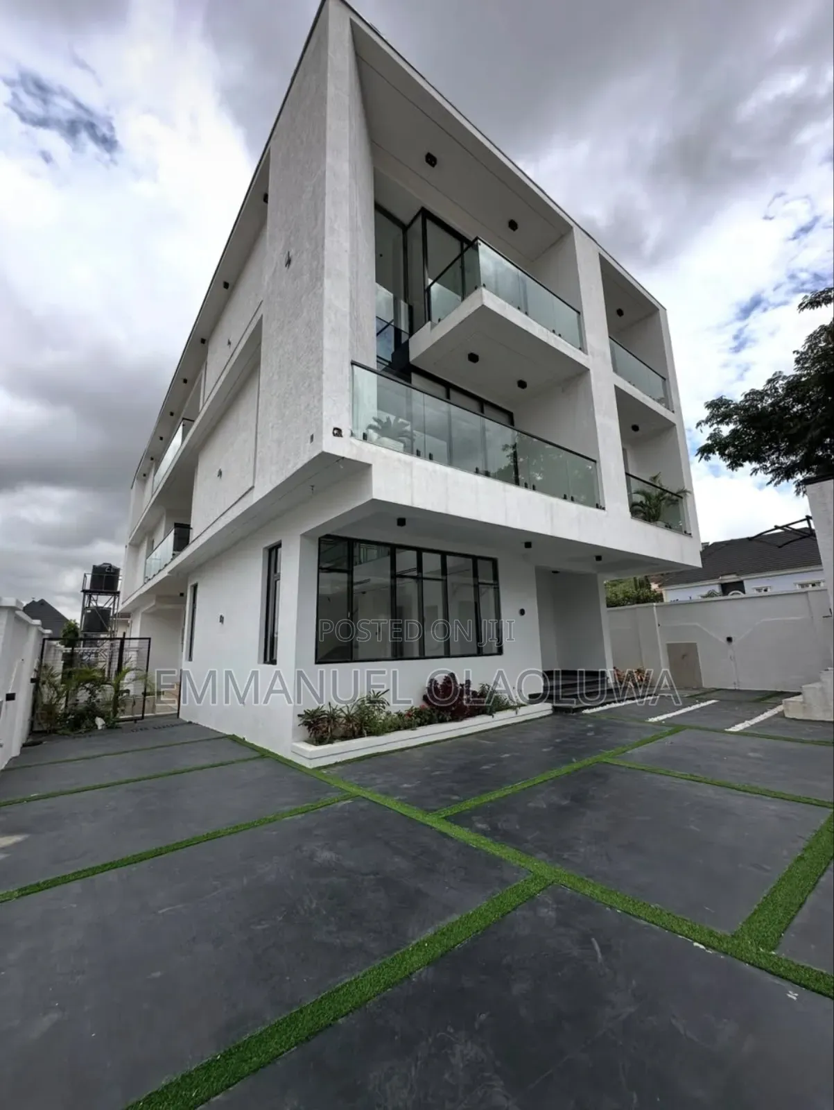 Furnished 5bdrm Duplex in Apo Resettlement for sale