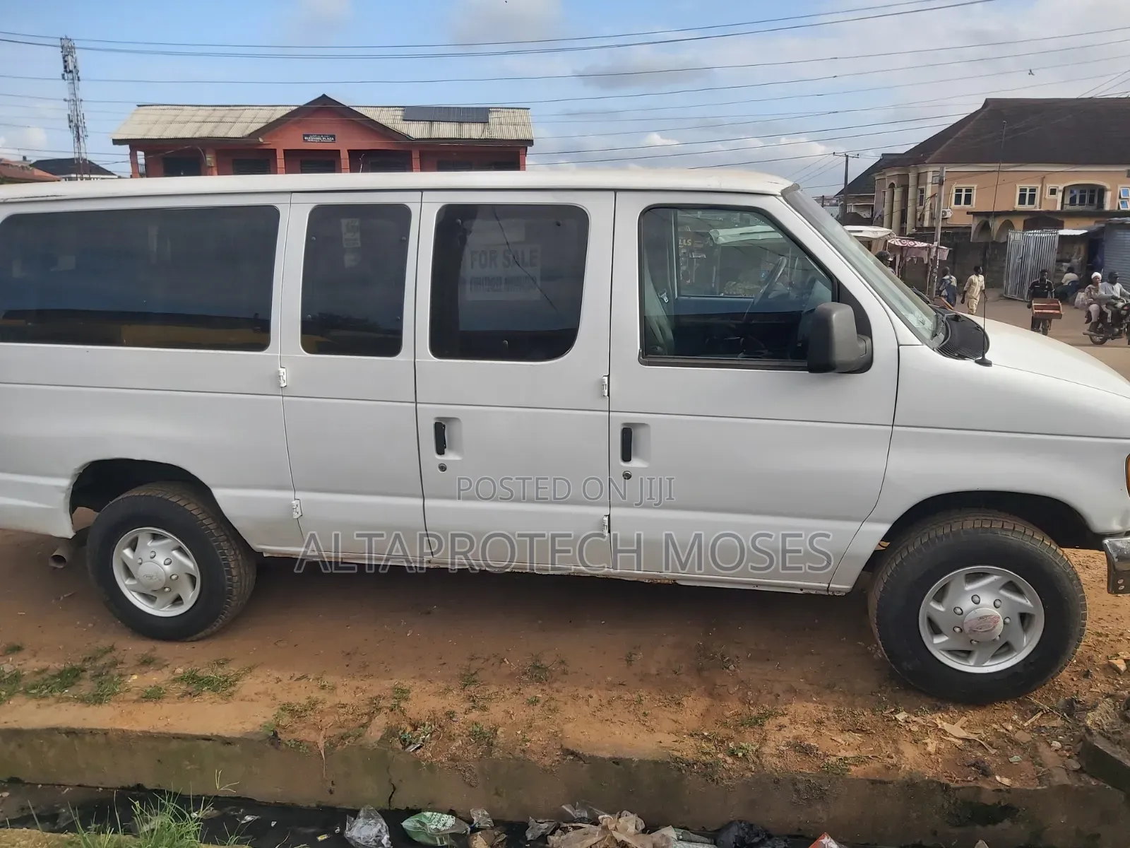 Ford E350 2007 White
