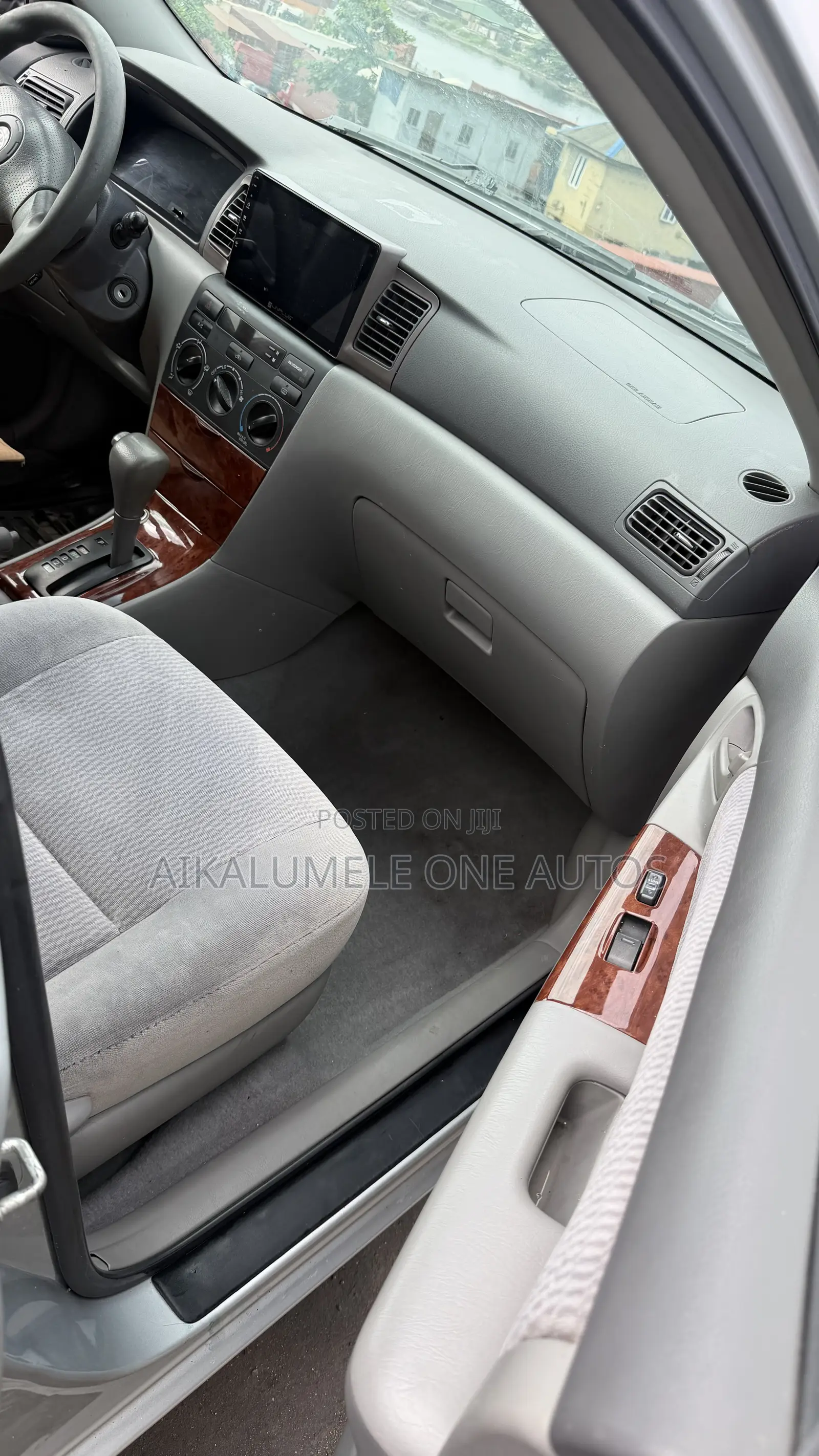 Toyota Corolla LE 2005 Silver