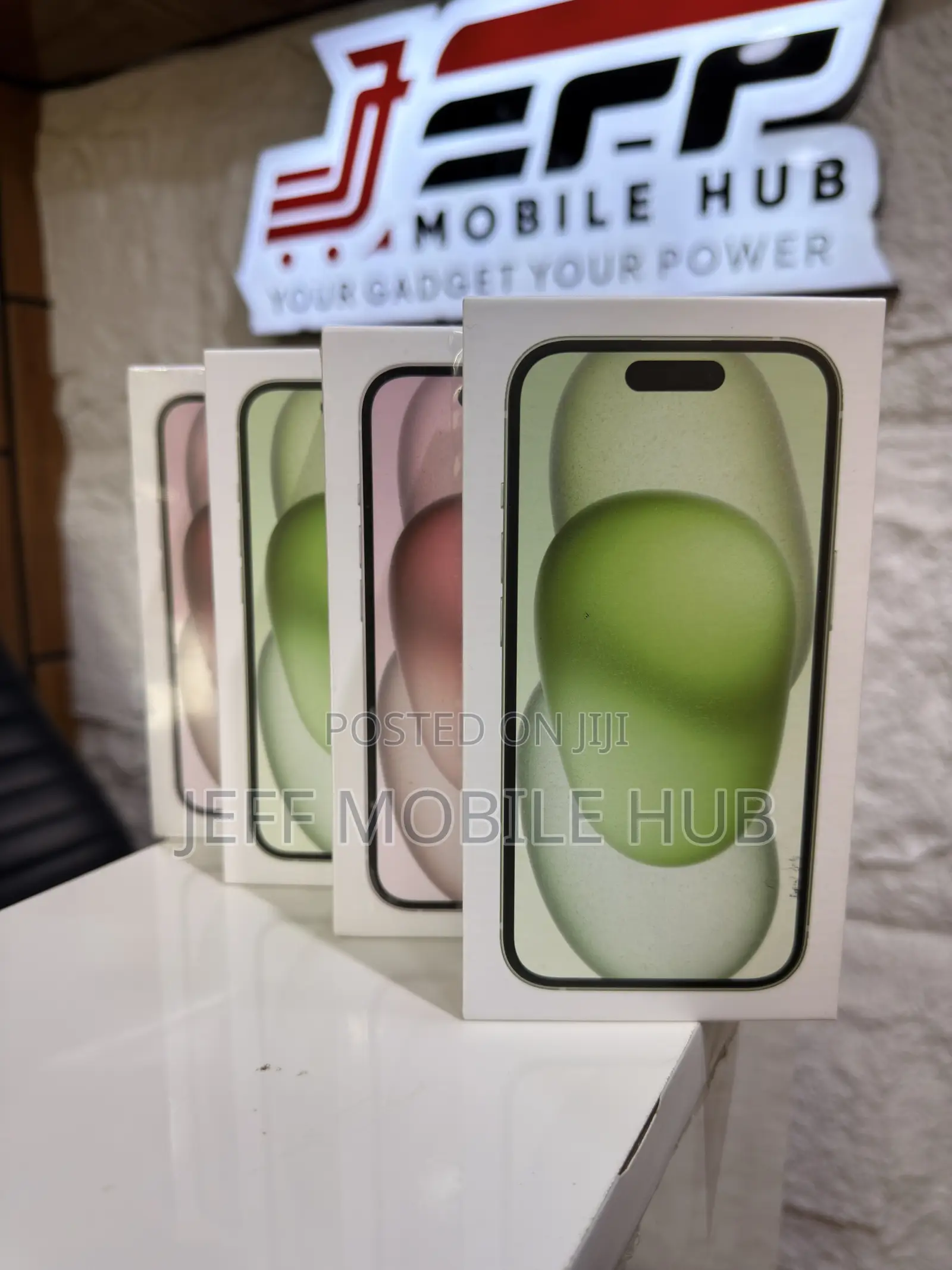 New Apple iPhone 15 256 GB Green