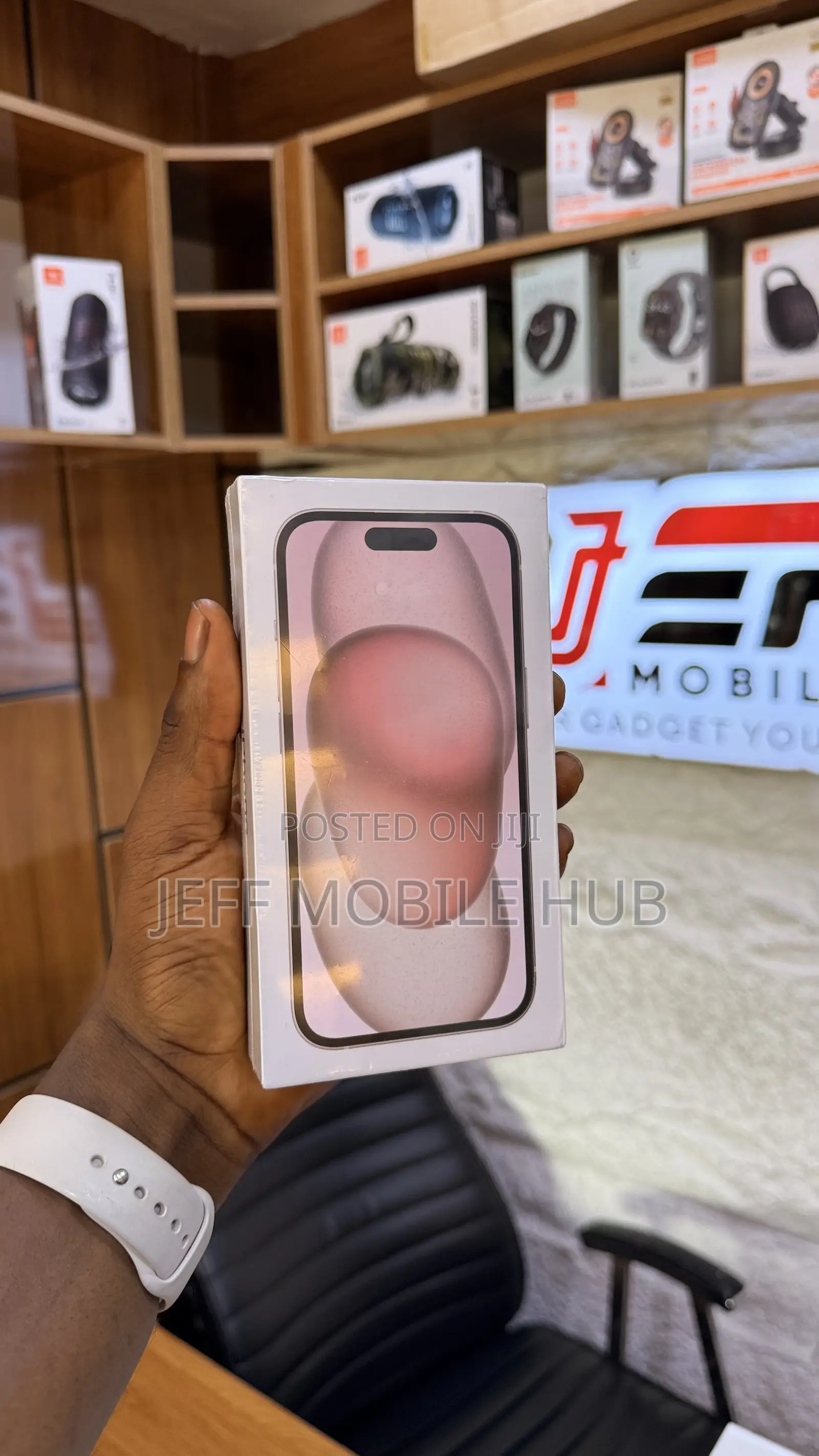 New Apple iPhone 15 256 GB Pink