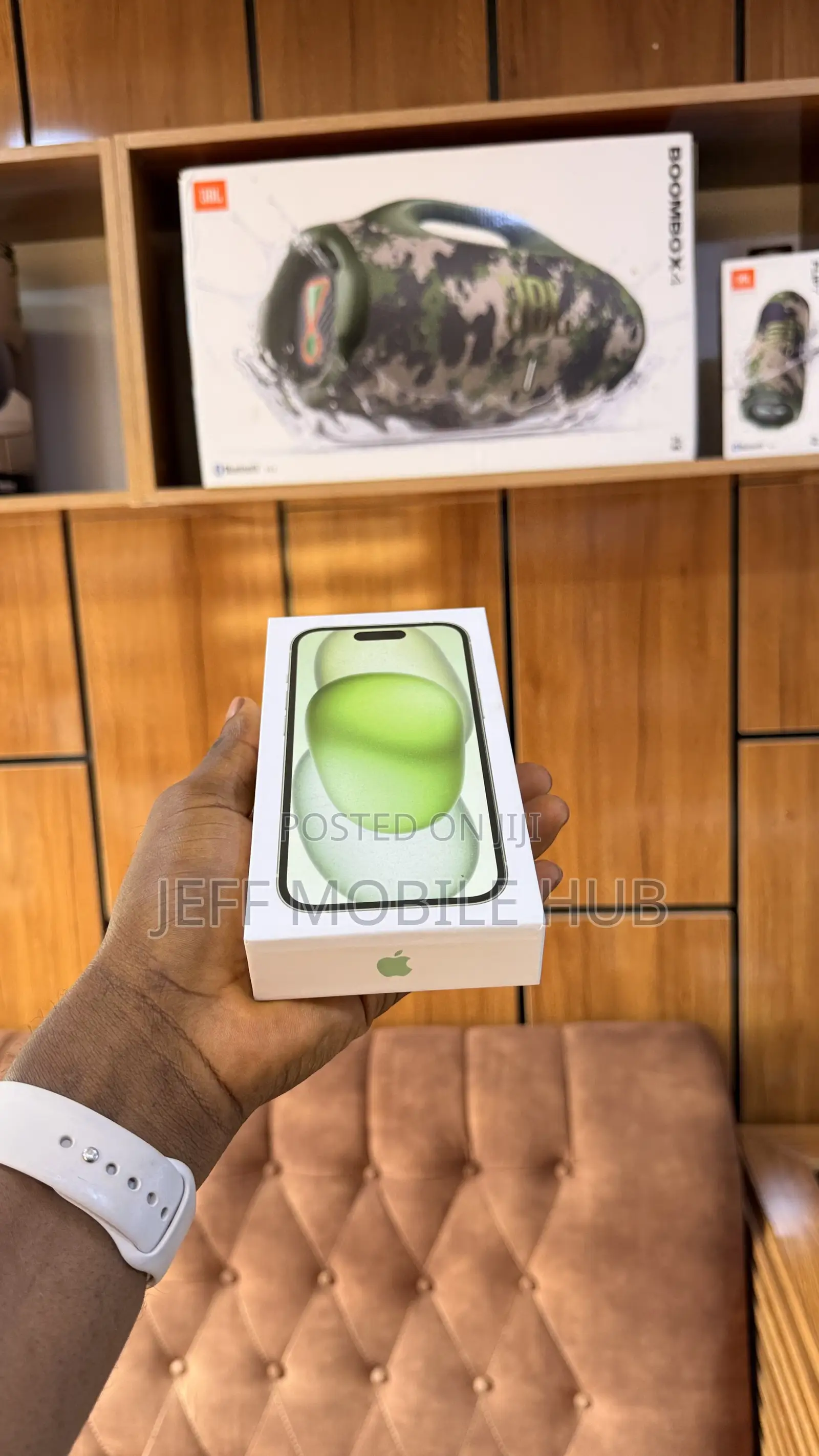 New Apple iPhone 15 128 GB Green