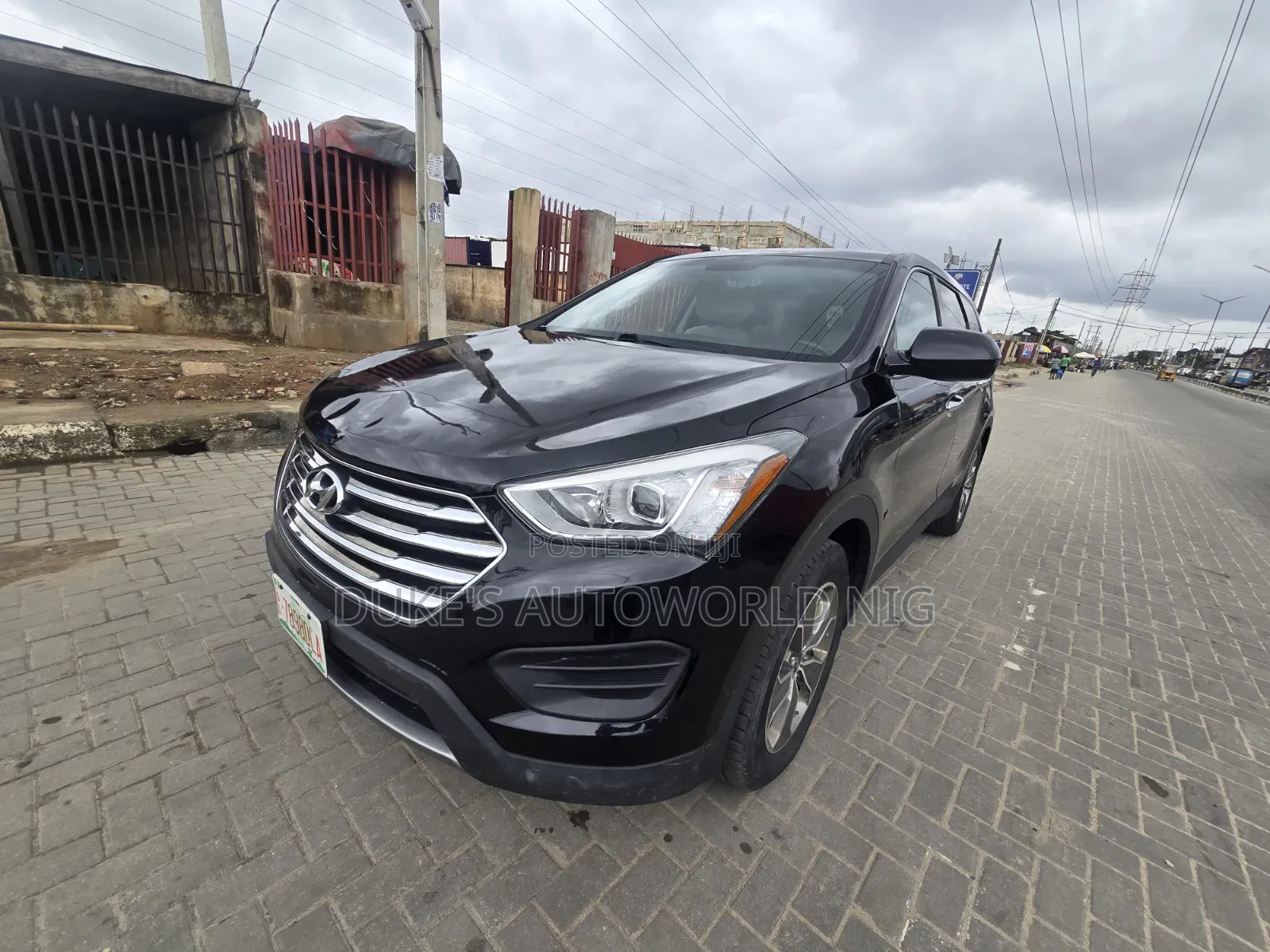 Hyundai Santa Fe GLS 4dr SUV AWD (3.3L 6cyl 6A) 2014 Black