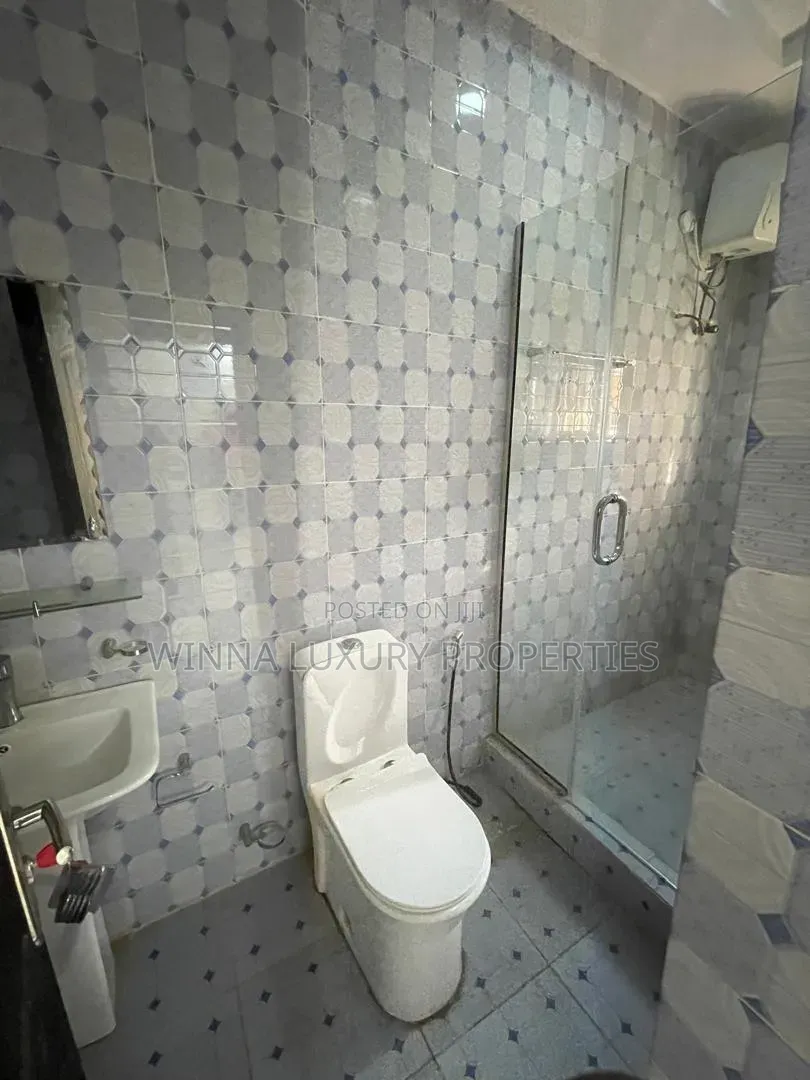 4bdrm Duplex in Jahi By Gilmor for rent
