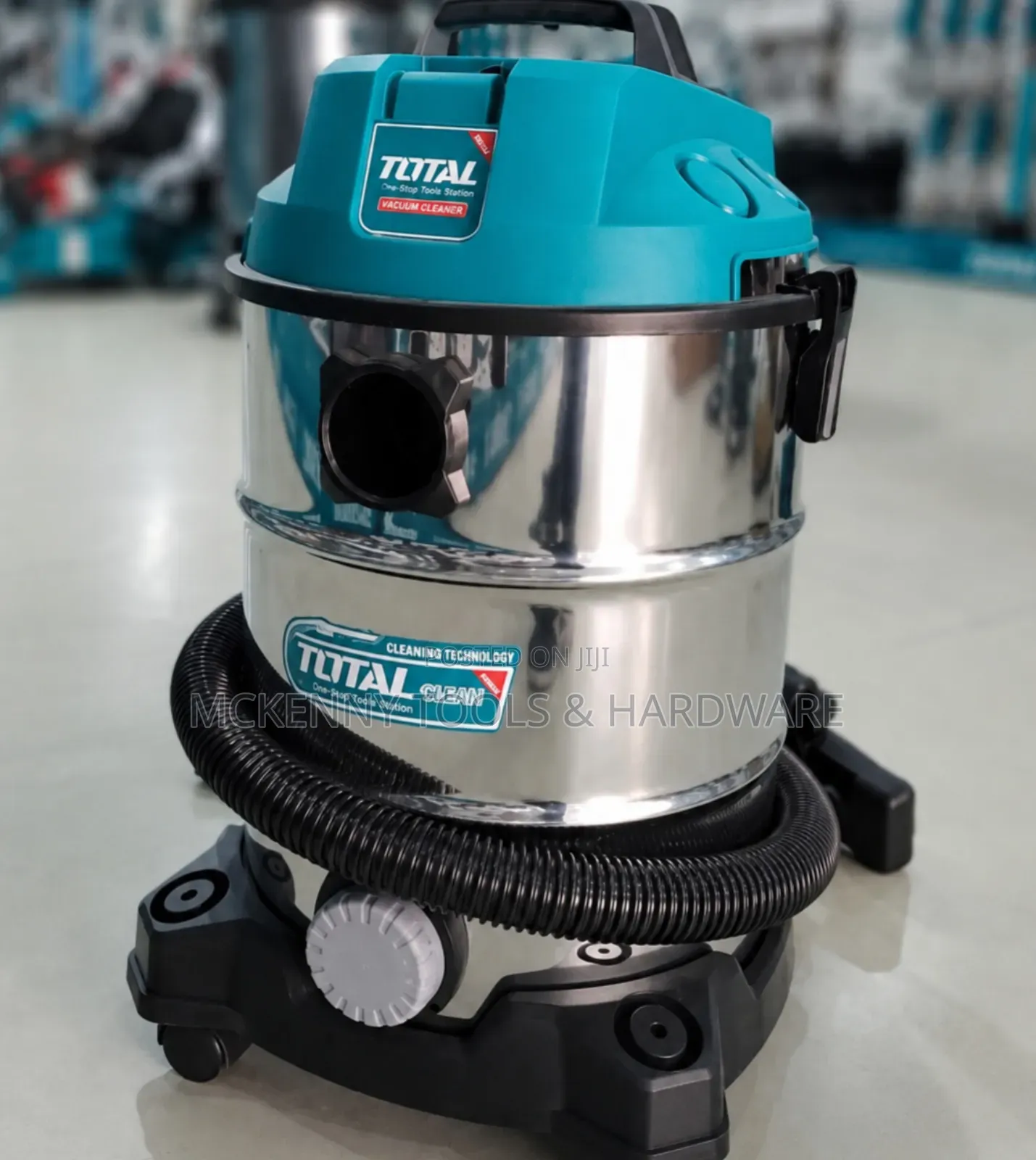 Total 1400W Wet Dry Industrial Vacuum Cleaner - 30L