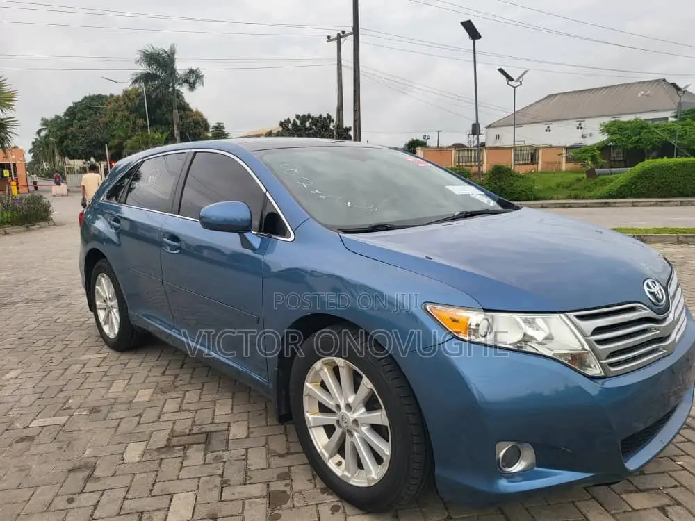 Toyota Venza AWD 2010 Blue