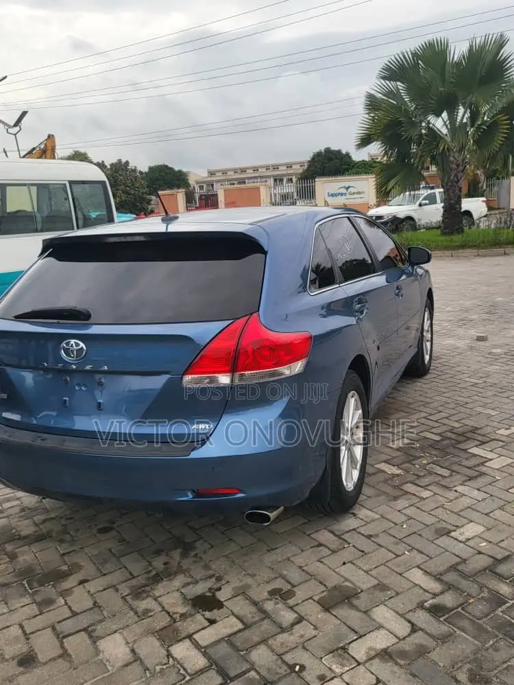 Toyota Venza AWD 2010 Blue