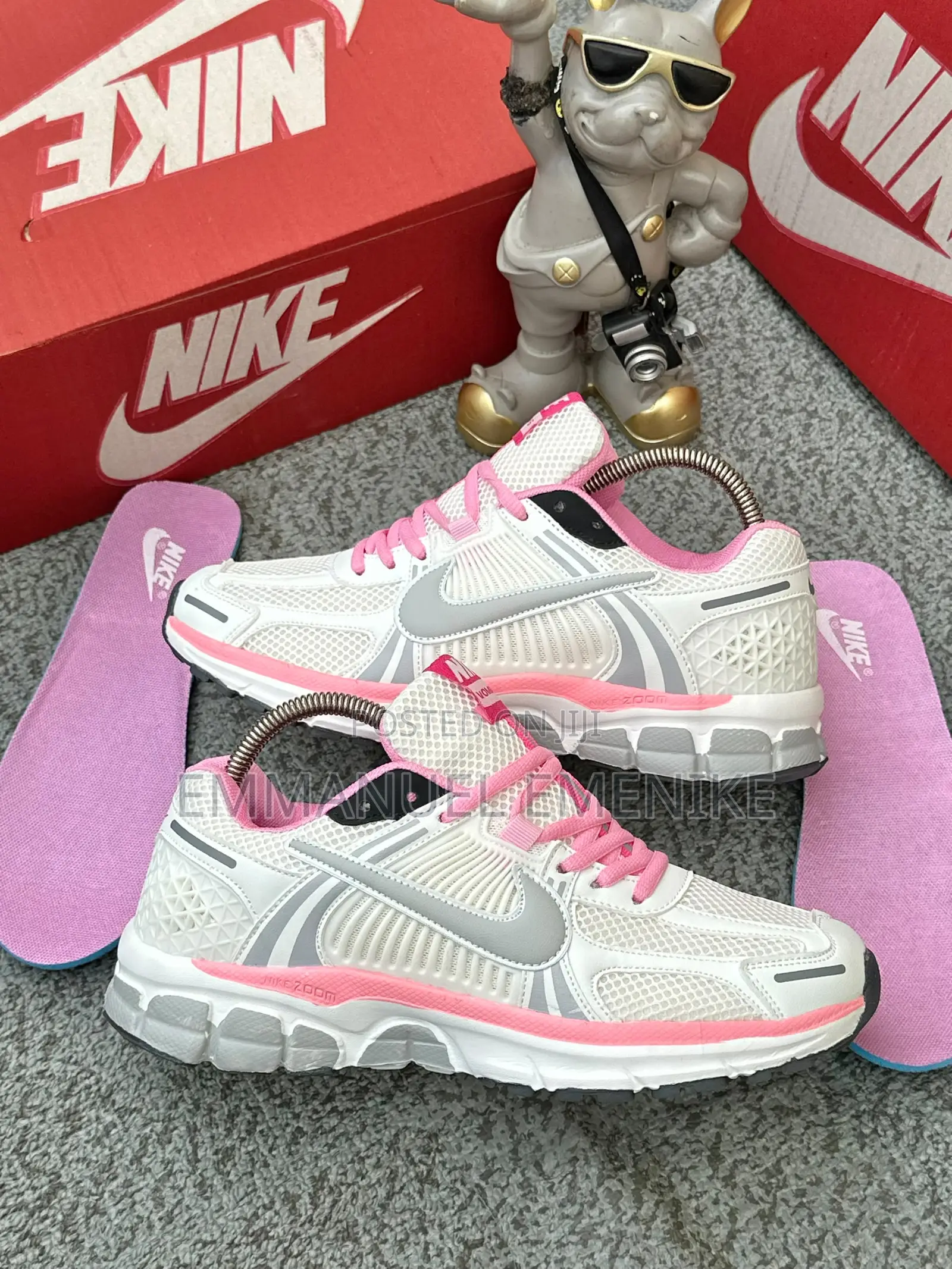 Nike Zoom Vomero 5520 Sneakers
