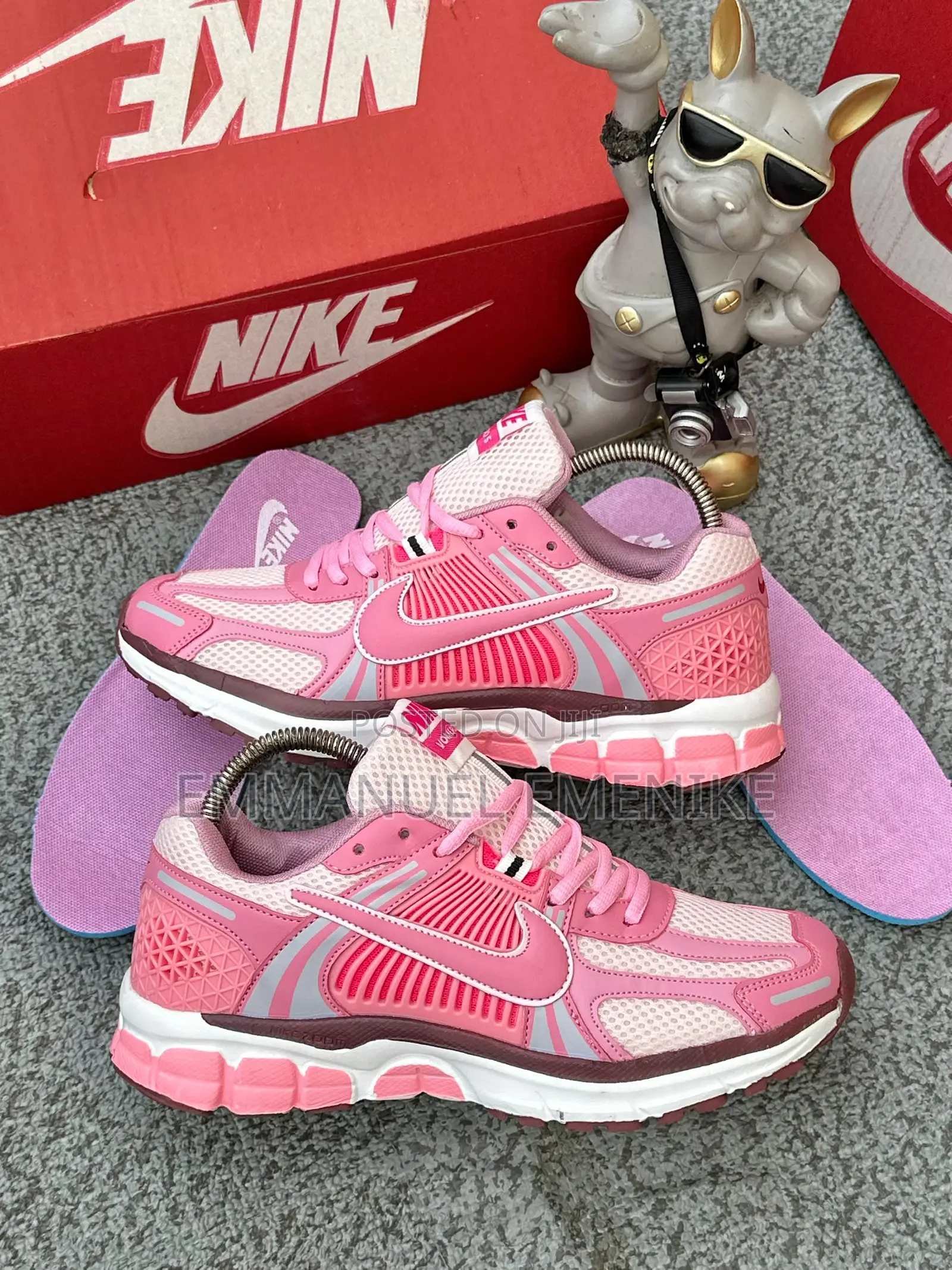 Nike Zoom Vomero 5520 Sneakers