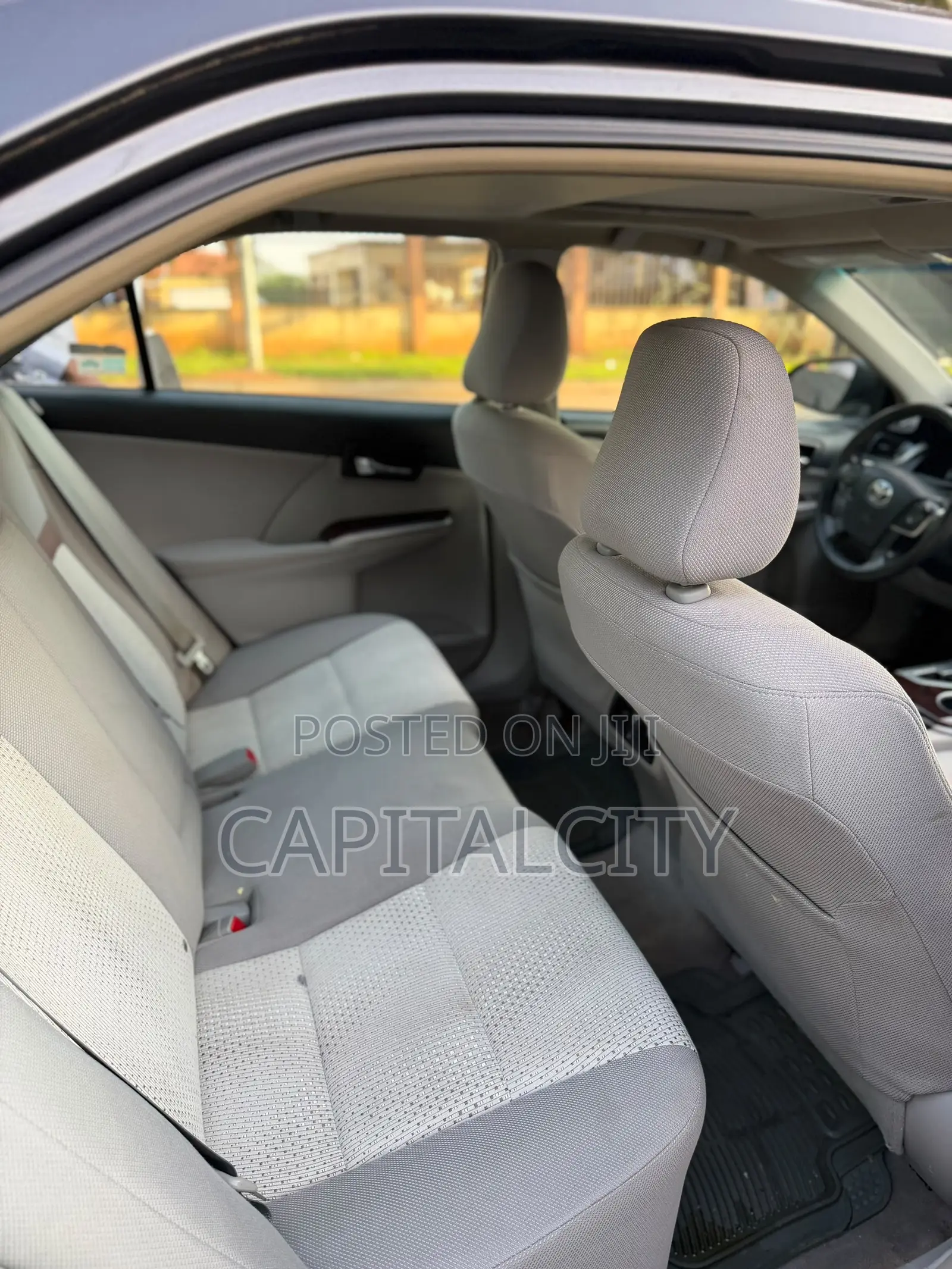 Toyota Camry XLE 4dr Sedan (2.5L 4cyl 6A) 2013 Gray