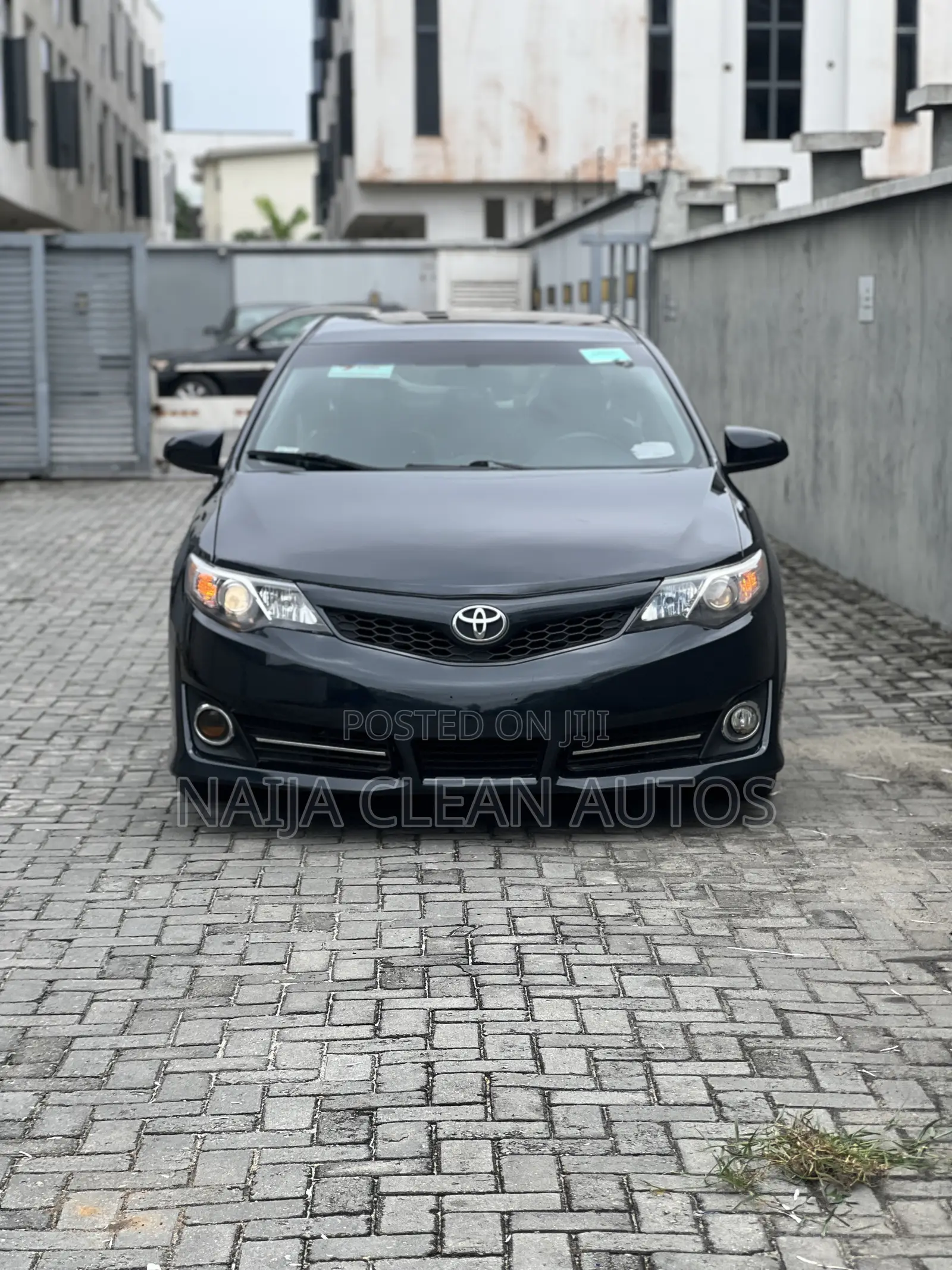 Toyota Camry SE 4dr Sedan (2.5L 4cyl 6A) 2012 Black