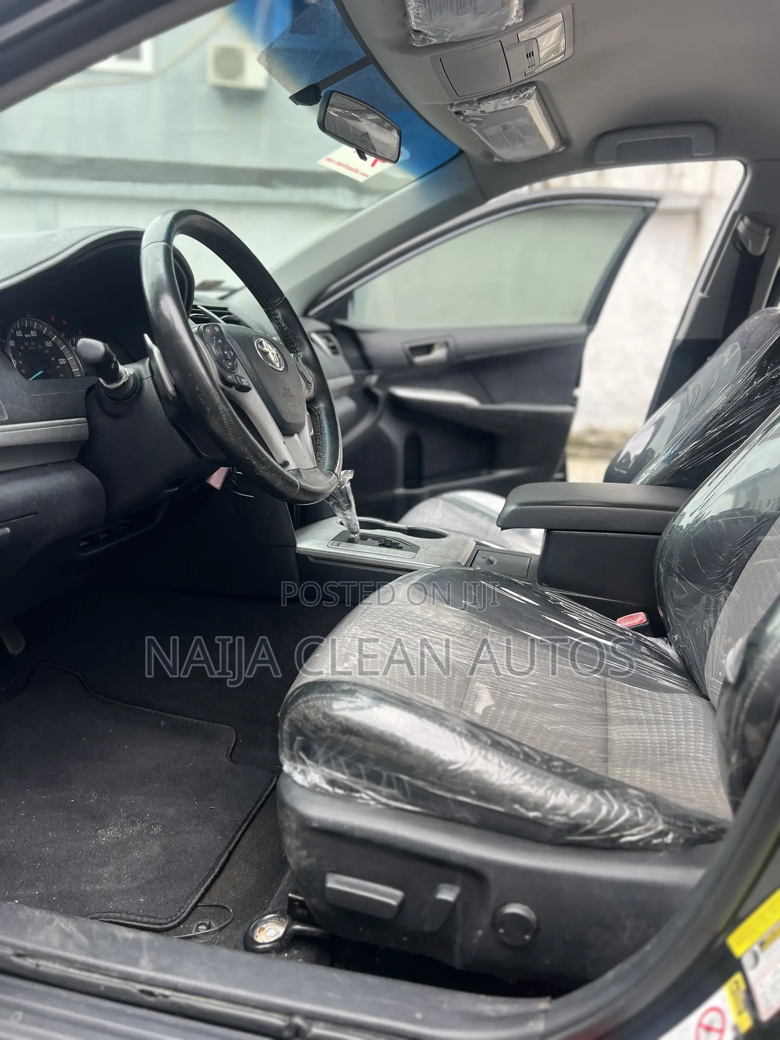 Toyota Camry SE 4dr Sedan (2.5L 4cyl 6A) 2012 Black
