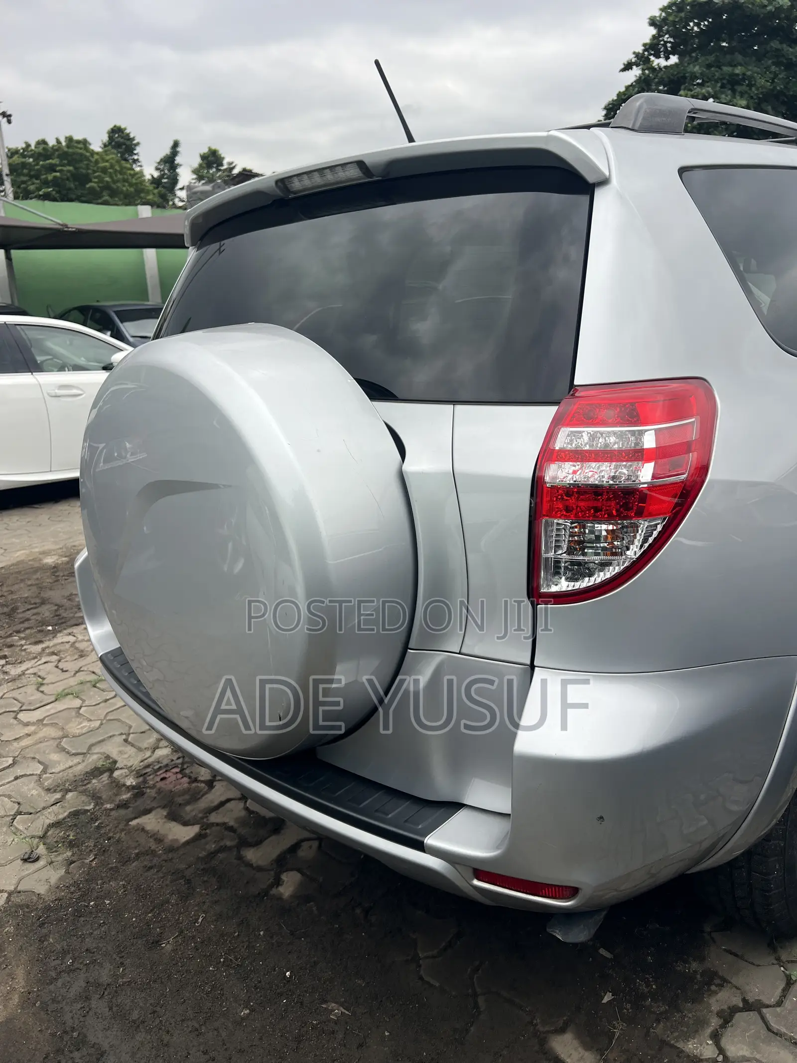 Toyota RAV4 2010 Silver