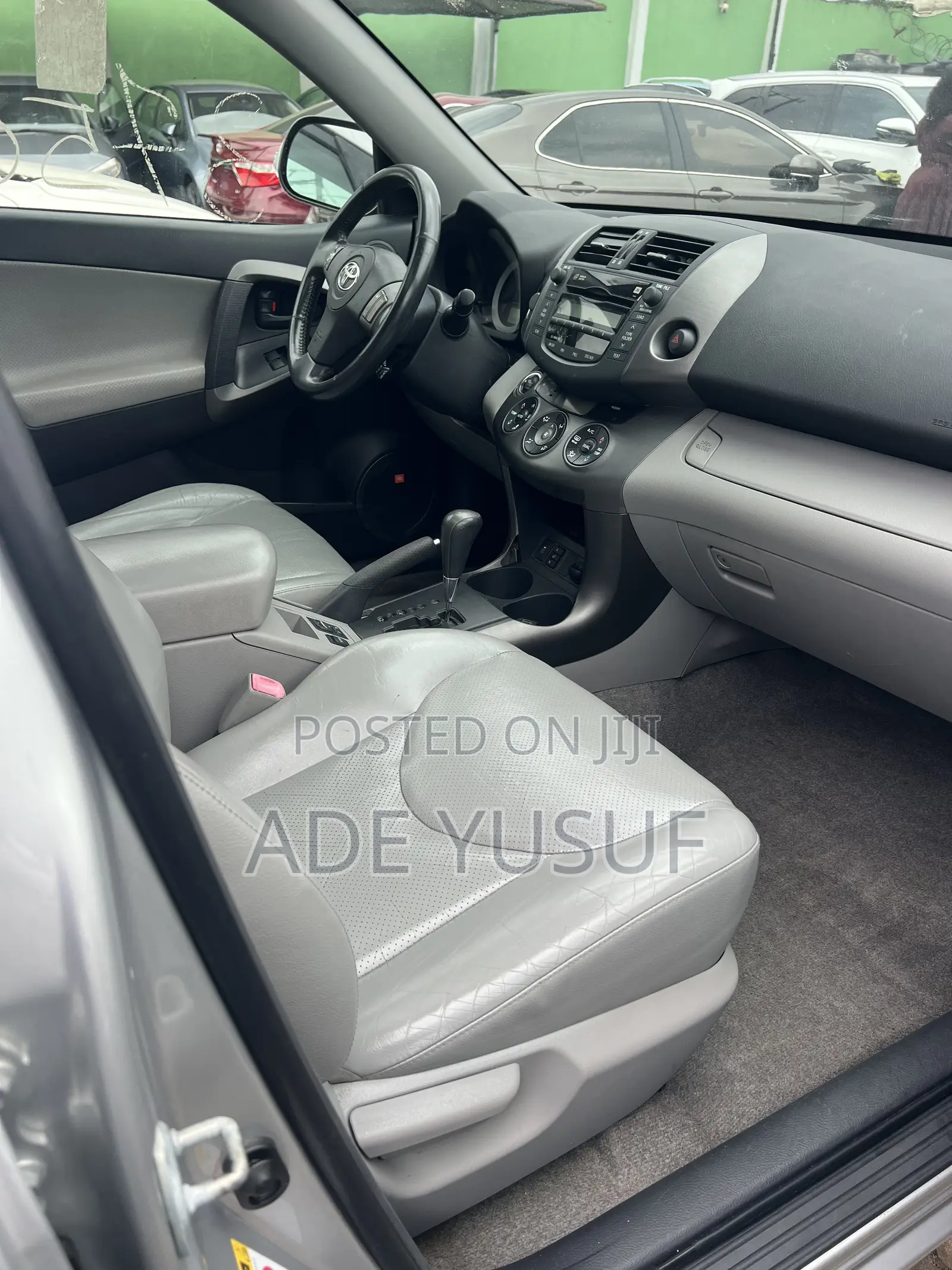 Toyota RAV4 2010 Silver