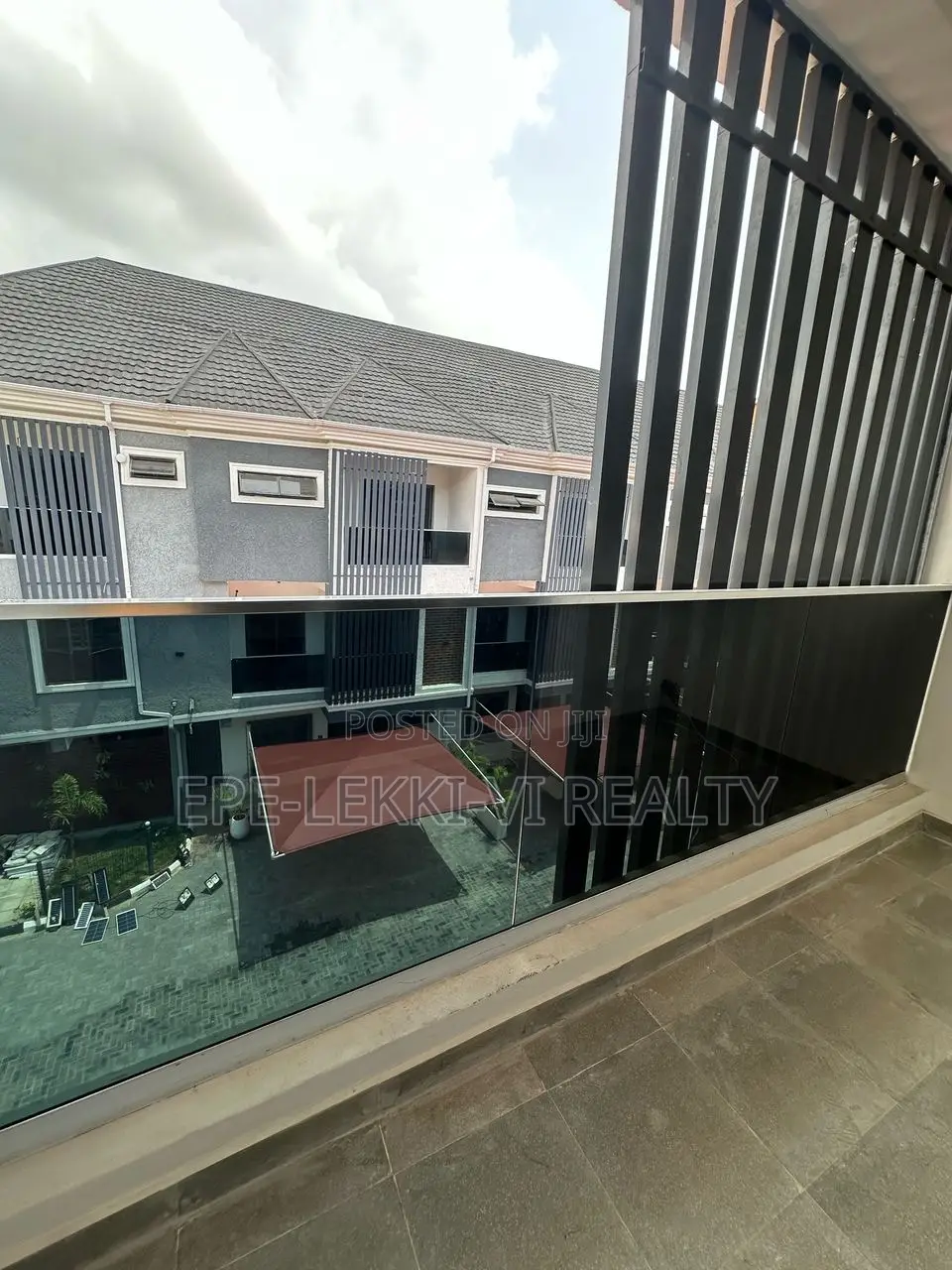 4bdrm Townhouse/Terrace in Ikate for sale