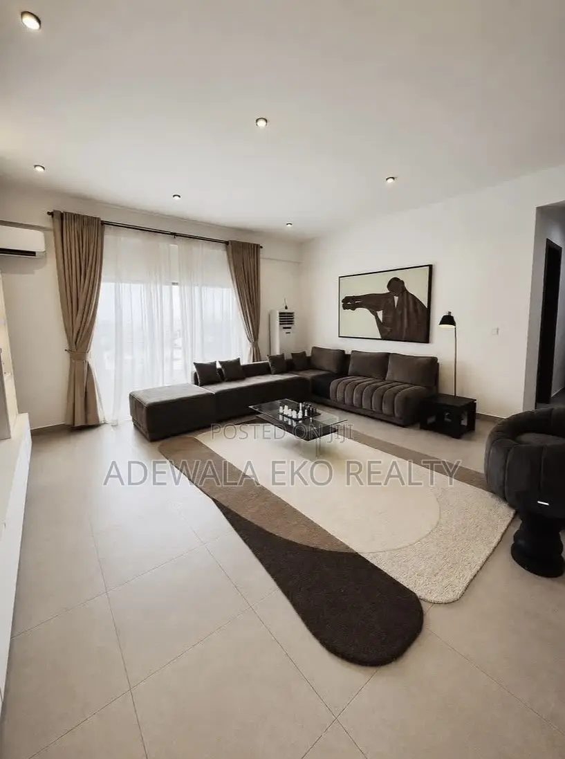 Spacious 2-3 Bedroom Shortlet in Ikate | Pool | Ps5 | 85” TV