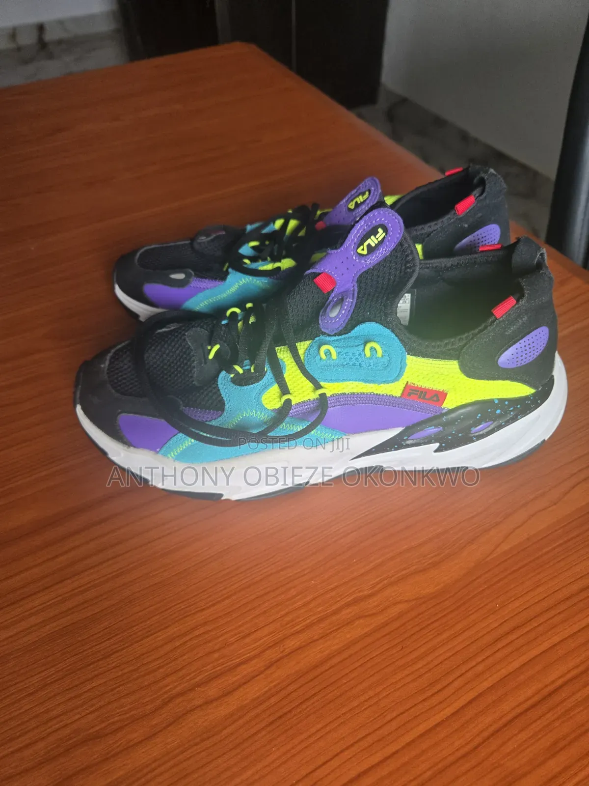 Fila V94m Sneakers