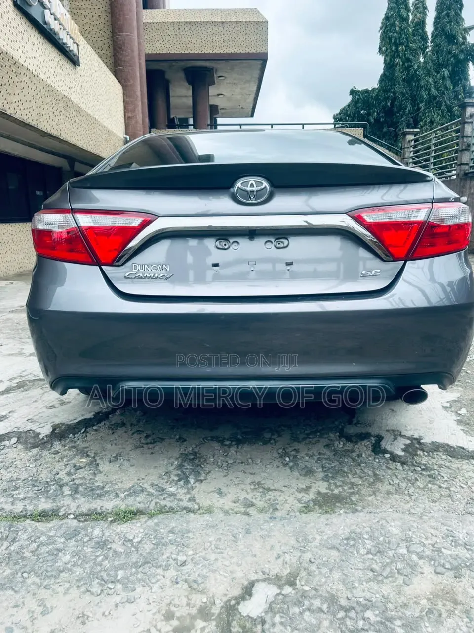 Toyota Camry SE 4dr Sedan (2.5L 4cyl 6A) 2017 Gray