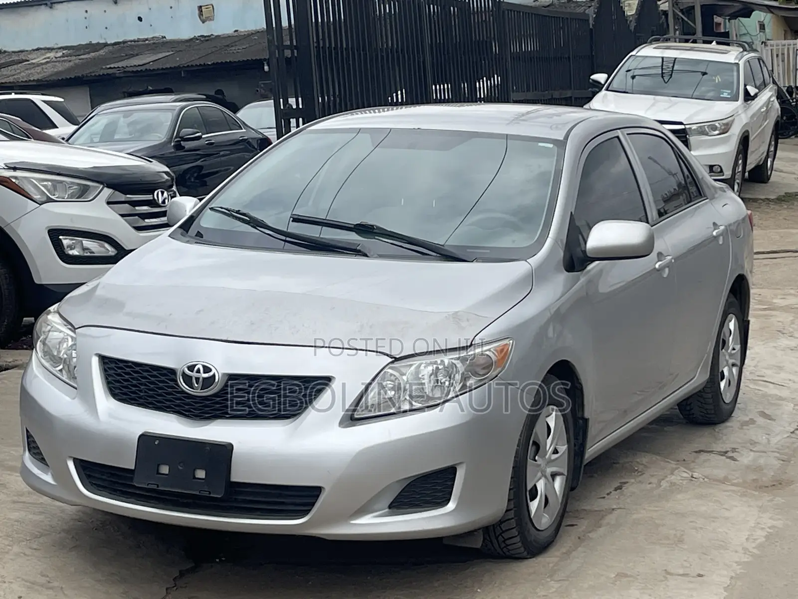 Toyota Corolla 2010 Silver