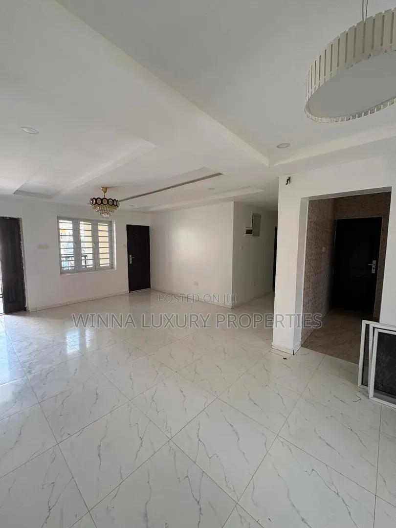3bdrm Apartment in Along Von Axis, Lugbe District for rent